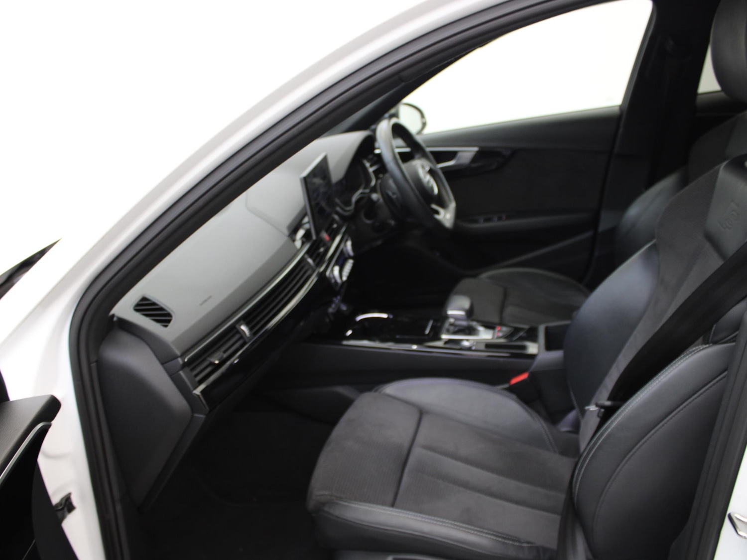 Used Audi A4 2021 for sale - 77500745: Photo 10