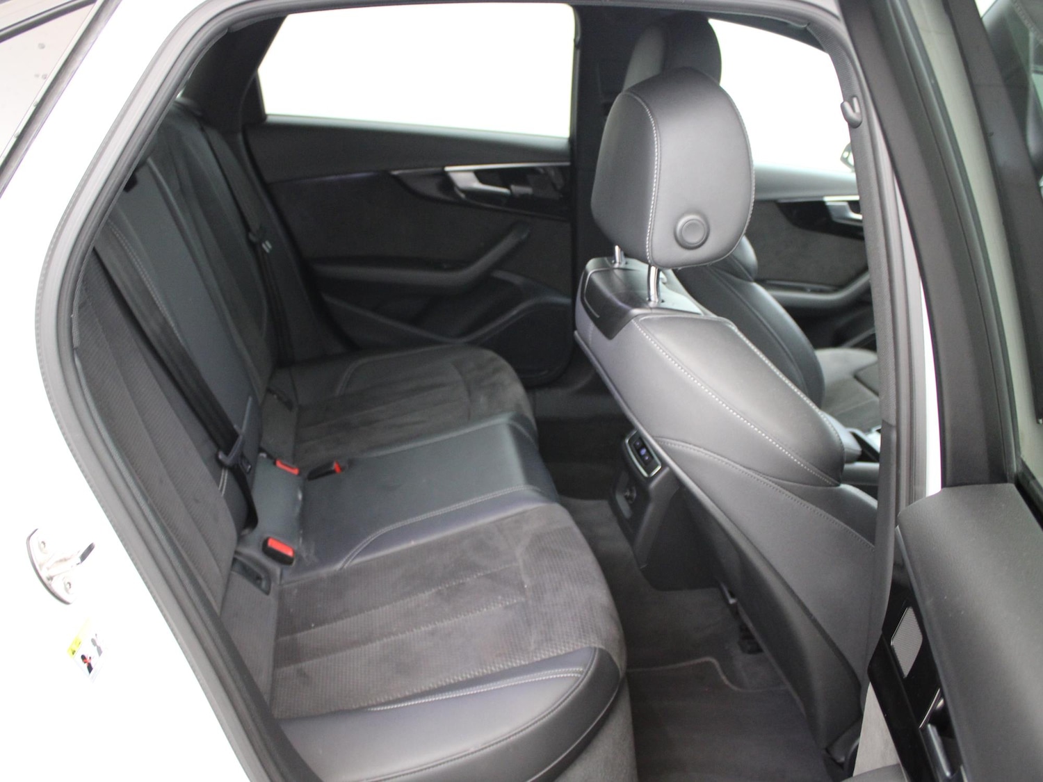 Used Audi A4 2021 for sale - 77500745: Photo 11