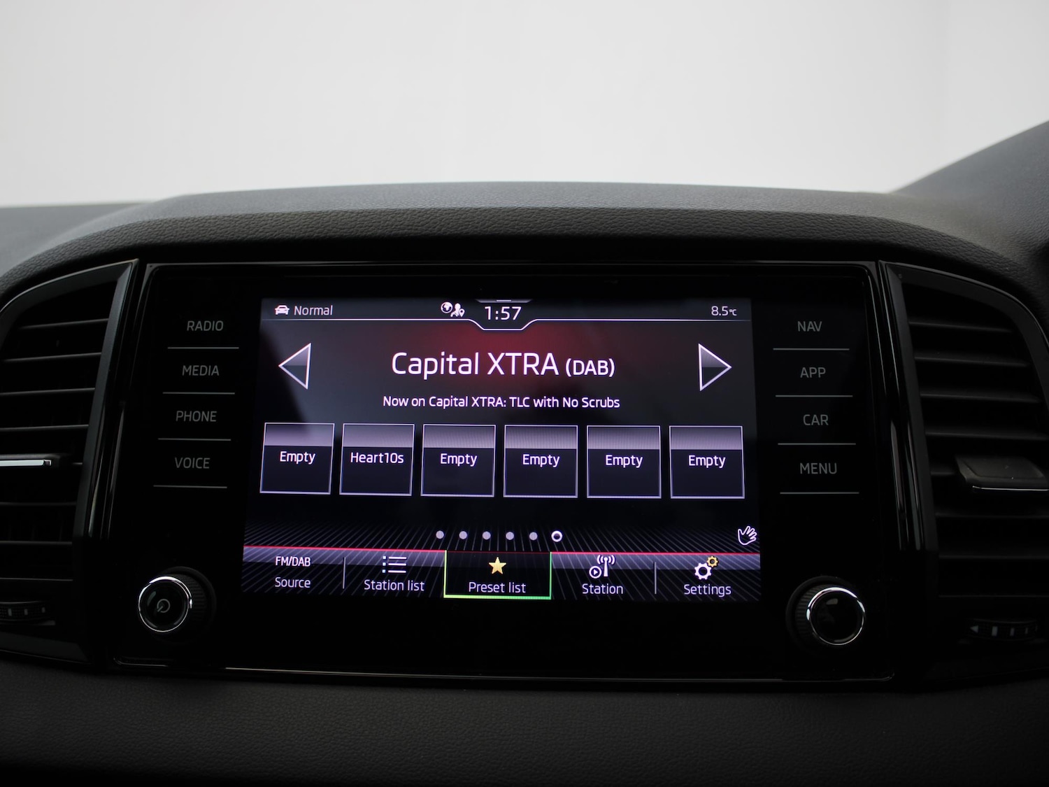 Used Skoda Karoq 2020 for sale - 77240077: Photo 26