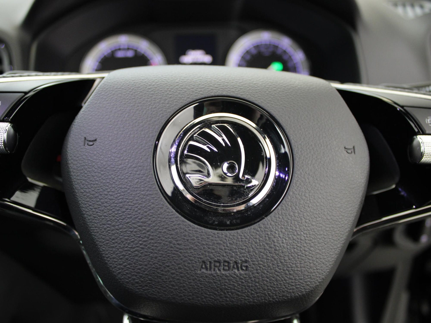 Used Skoda Karoq 2020 for sale - 77240077: Photo 35