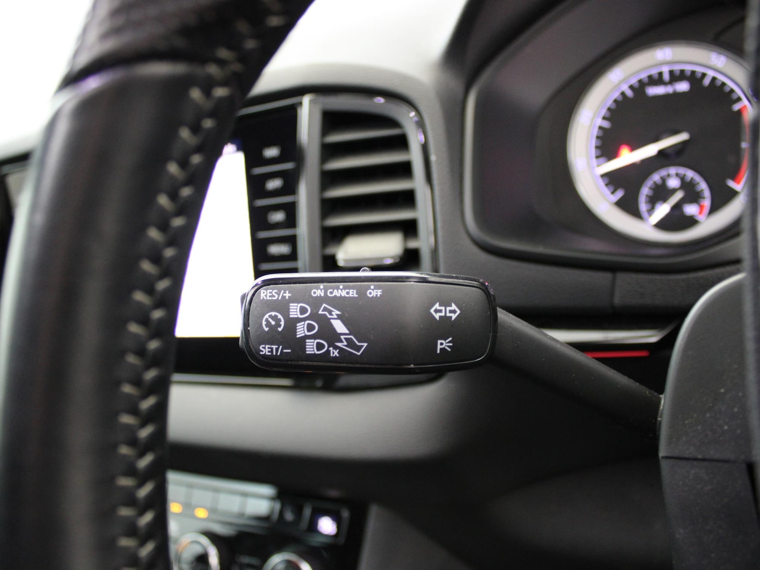 Used Skoda Karoq 2020 for sale - 77240077: Photo 38