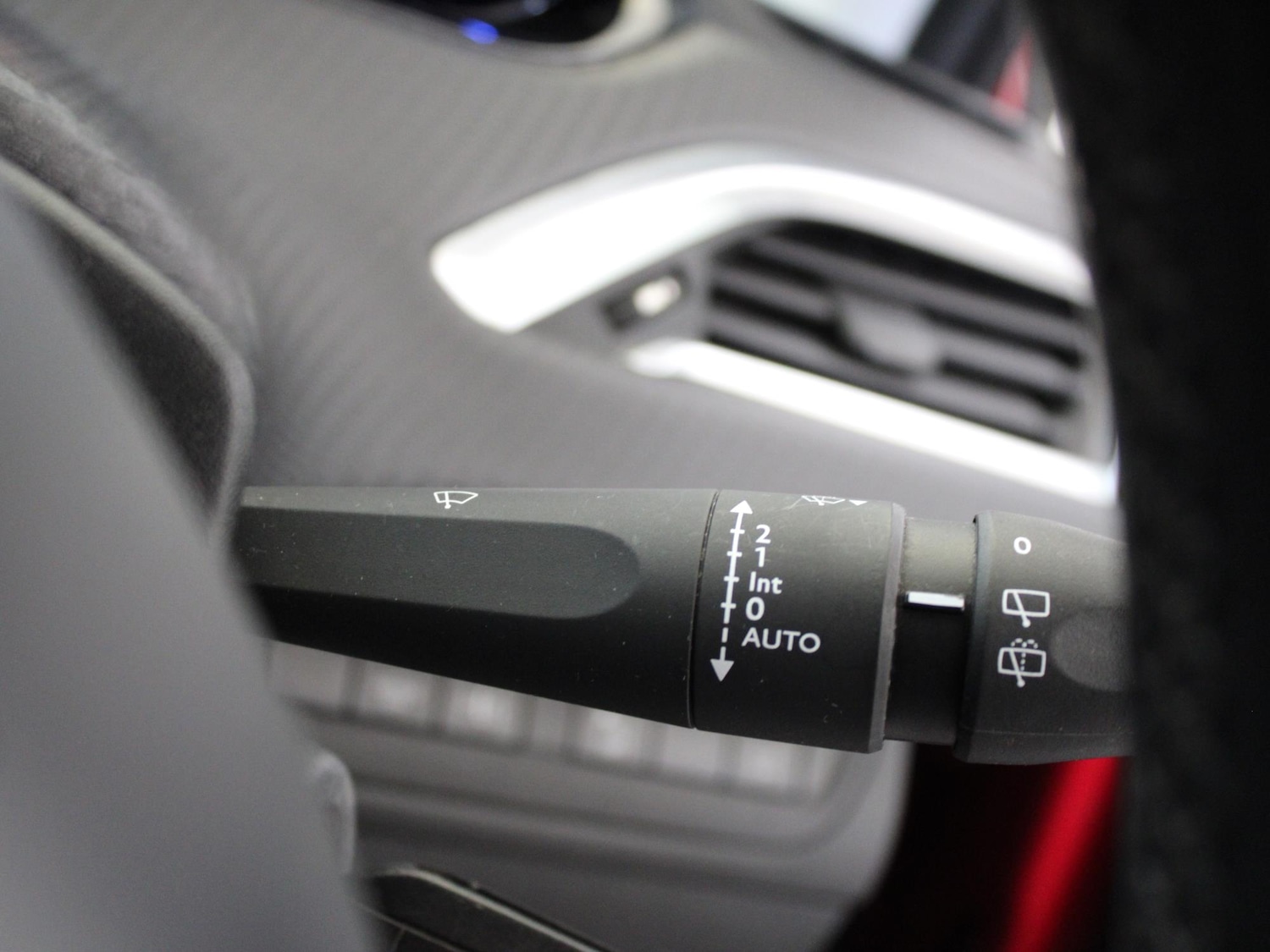 Used Peugeot 2008 2016 for sale - 77348470: Photo 16