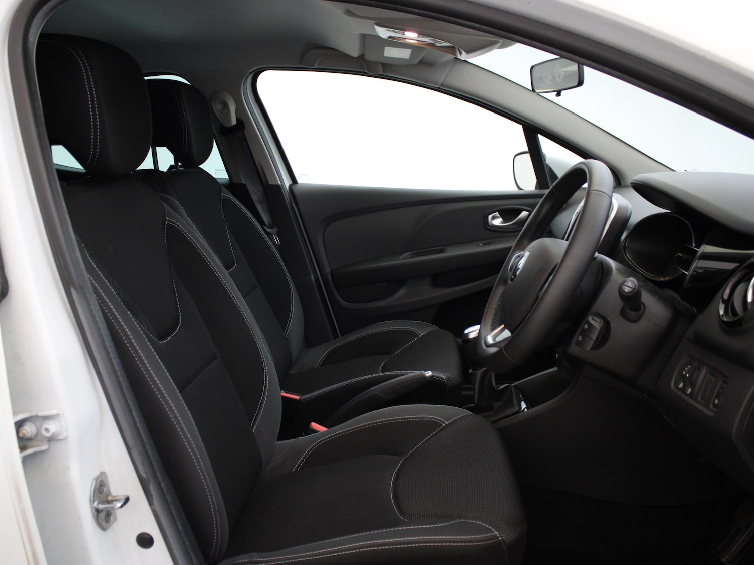 Used Renault Clio 2019 for sale - 77294479: Photo 9