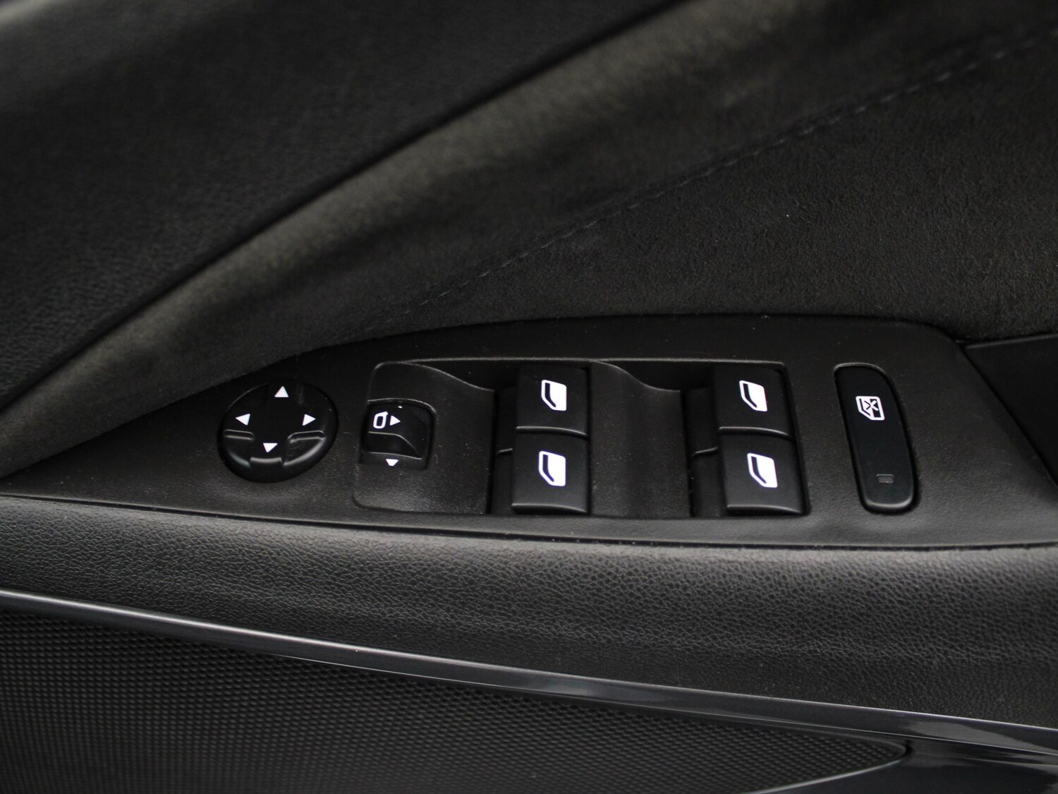 Used Vauxhall Crossland 2022 for sale - 76353236: Photo 32