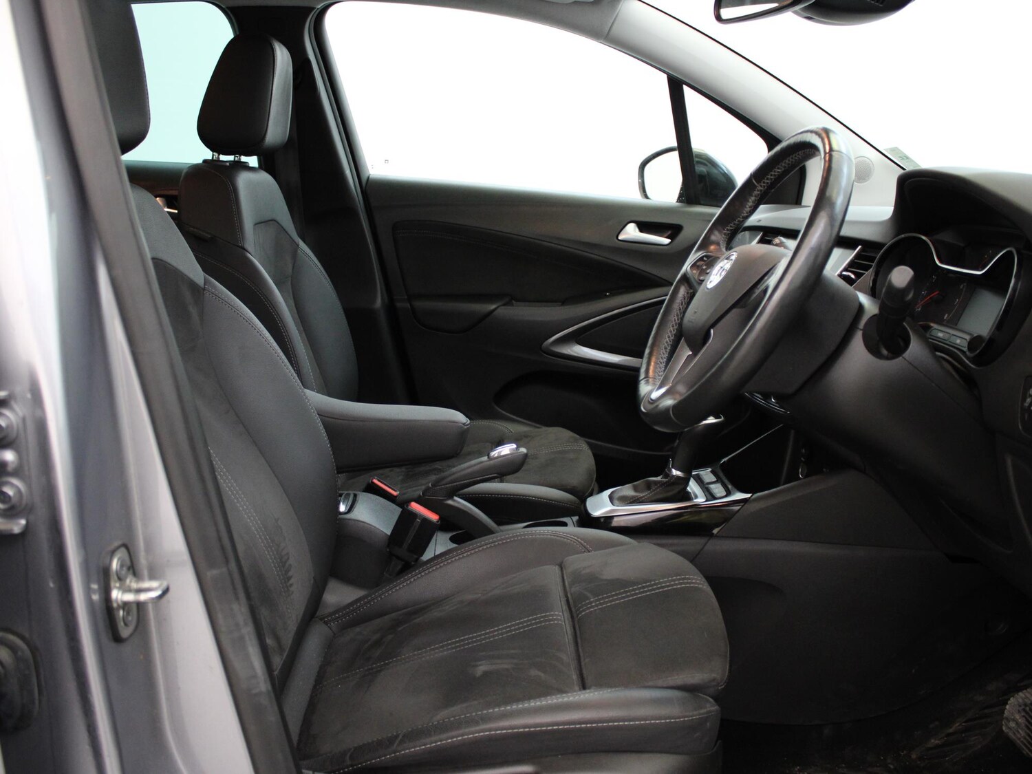 Used Vauxhall Crossland 2022 for sale - 76353236: Photo 9