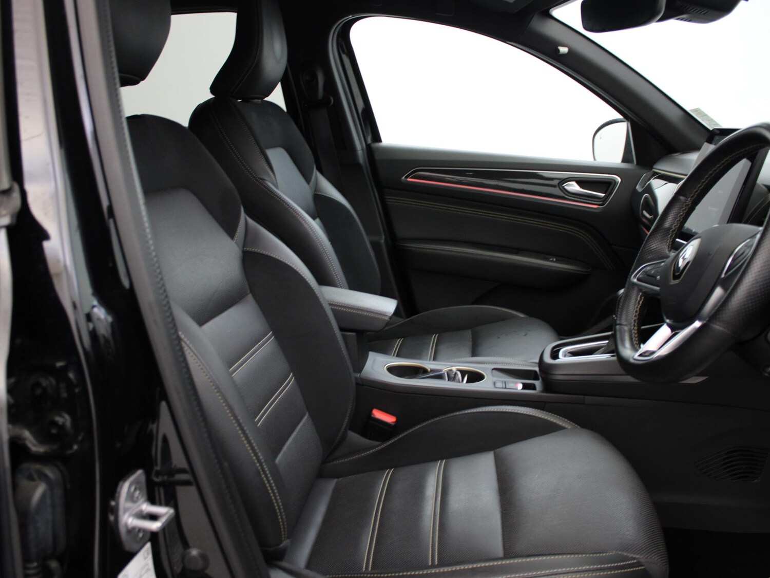 Used Renault Arkana 2023 for sale - 77943839: Photo 9