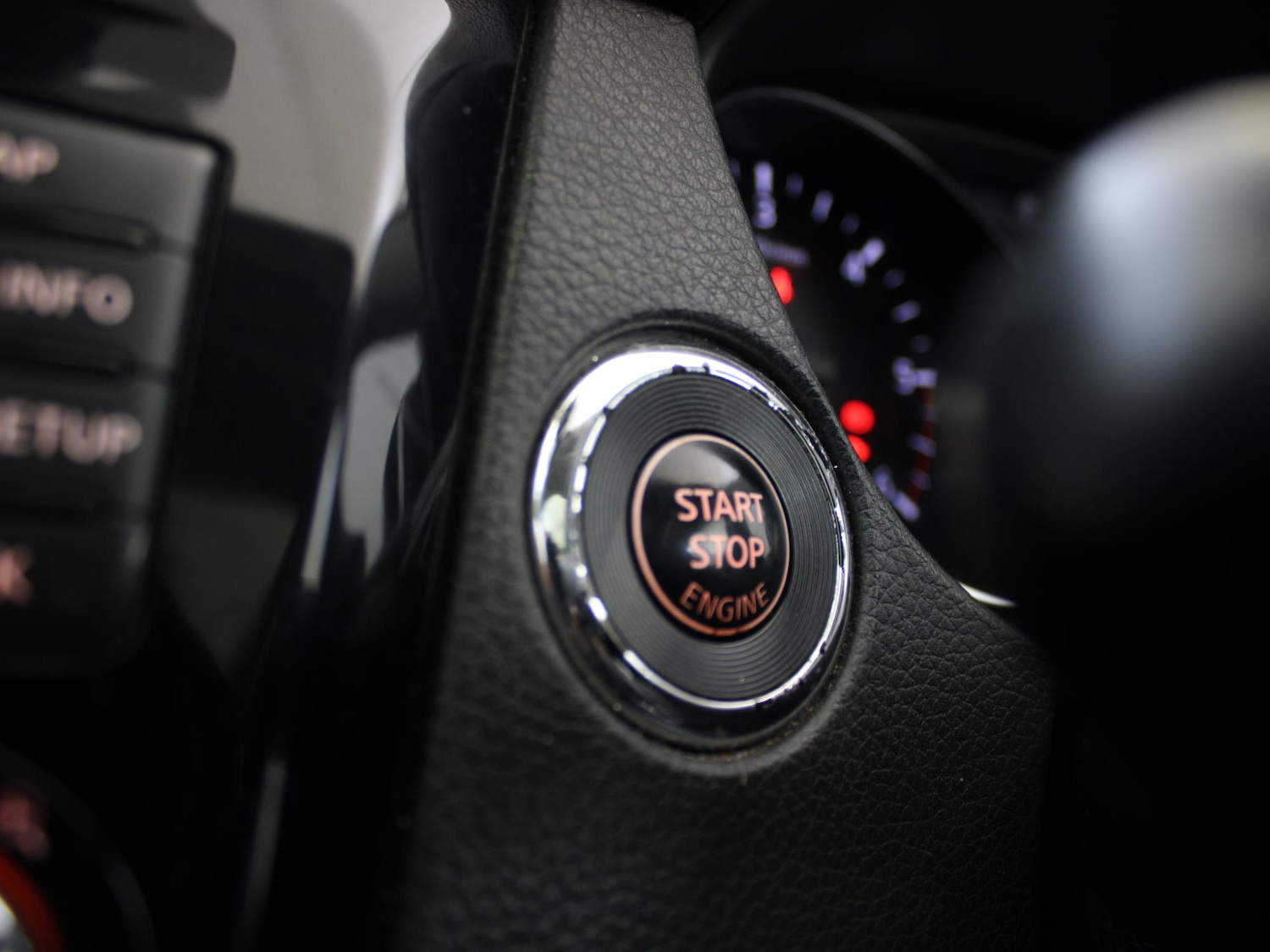 Used Nissan Qashqai 2017 for sale - 76692341: Photo 13