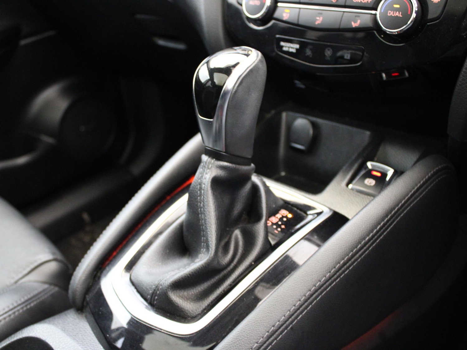 Used Nissan Qashqai 2017 for sale - 76692341: Photo 25