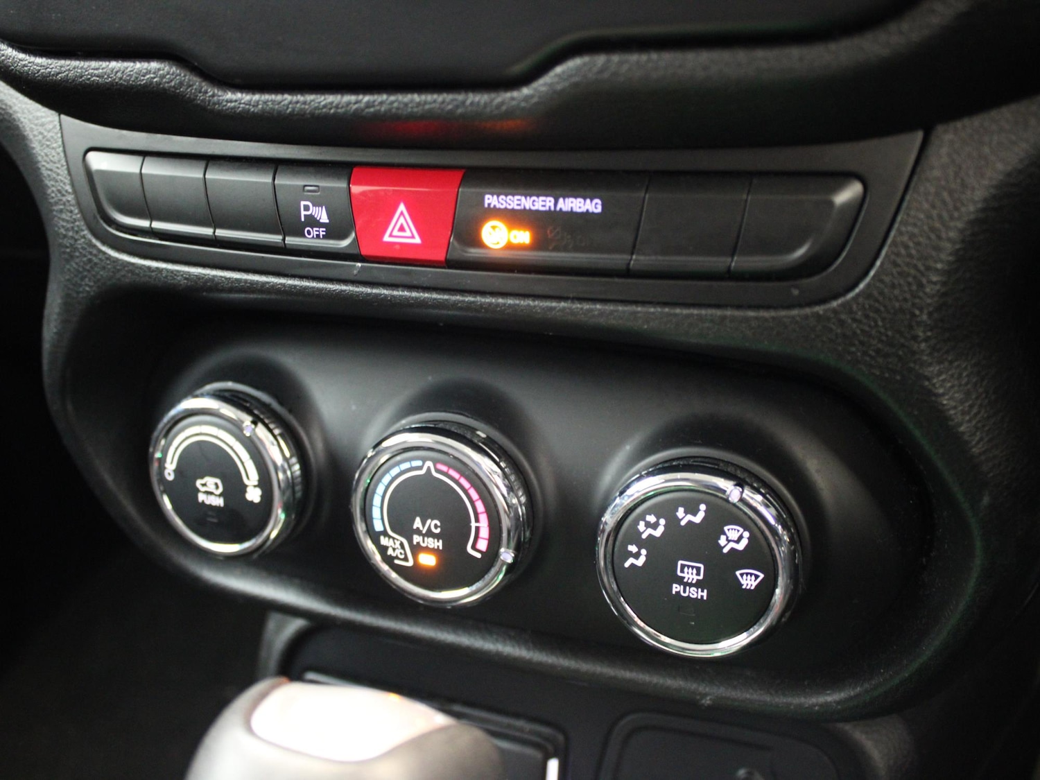 Used Jeep Renegade 2017 for sale - 77895890: Photo 22