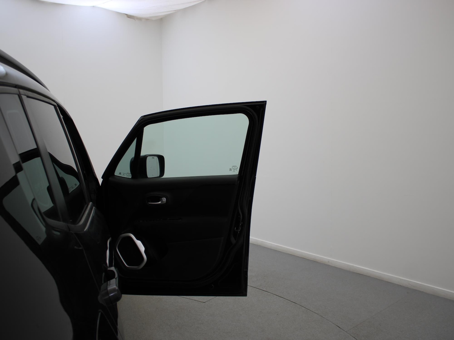 Used Jeep Renegade 2017 for sale - 77895890: Photo 32