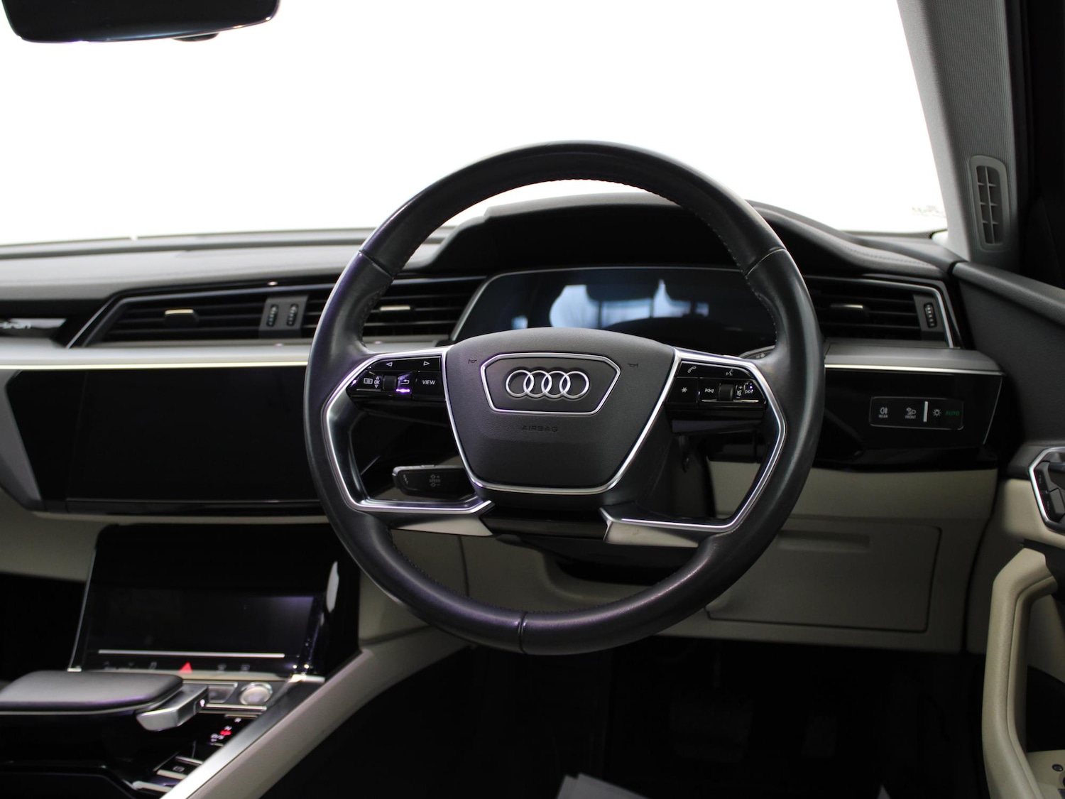 Used Audi e-tron 2019 for sale - 77398062: Photo 14