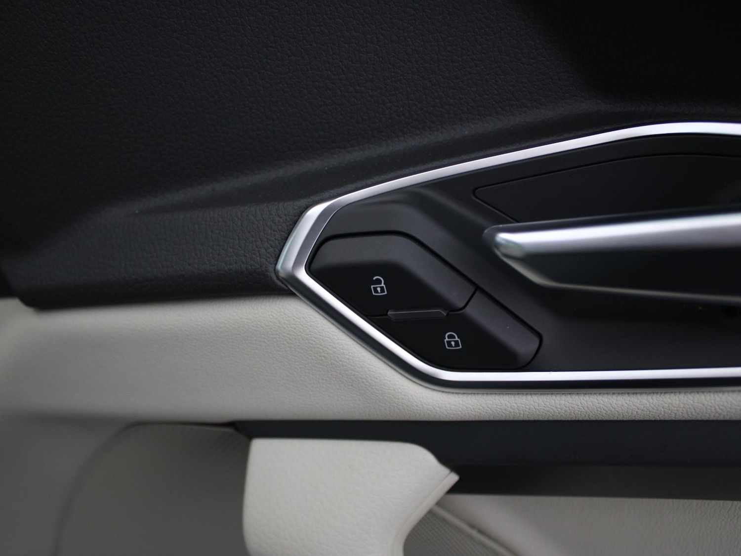 Used Audi e-tron 2019 for sale - 77398062: Photo 30