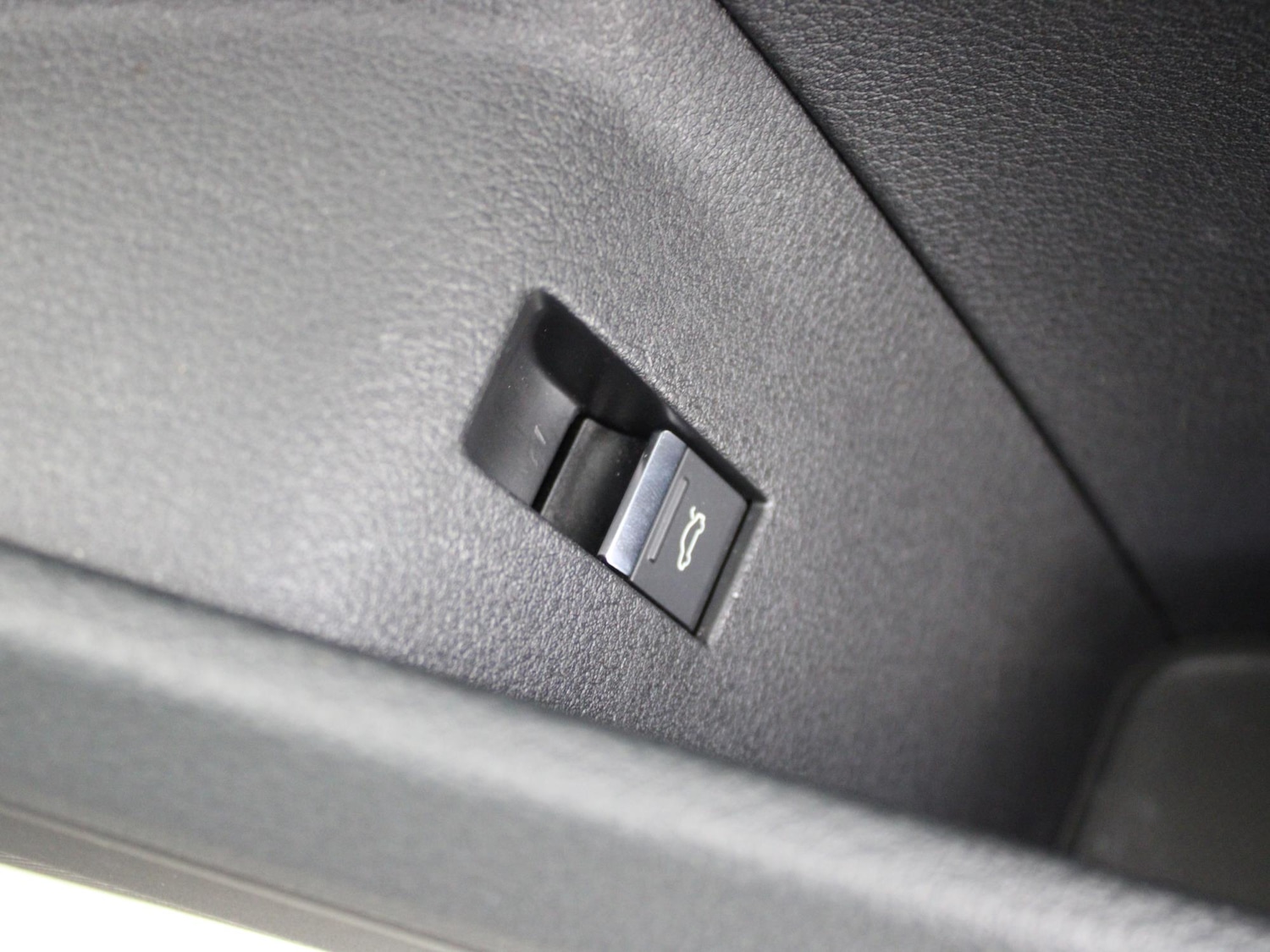 Used Audi e-tron 2019 for sale - 77398062: Photo 31