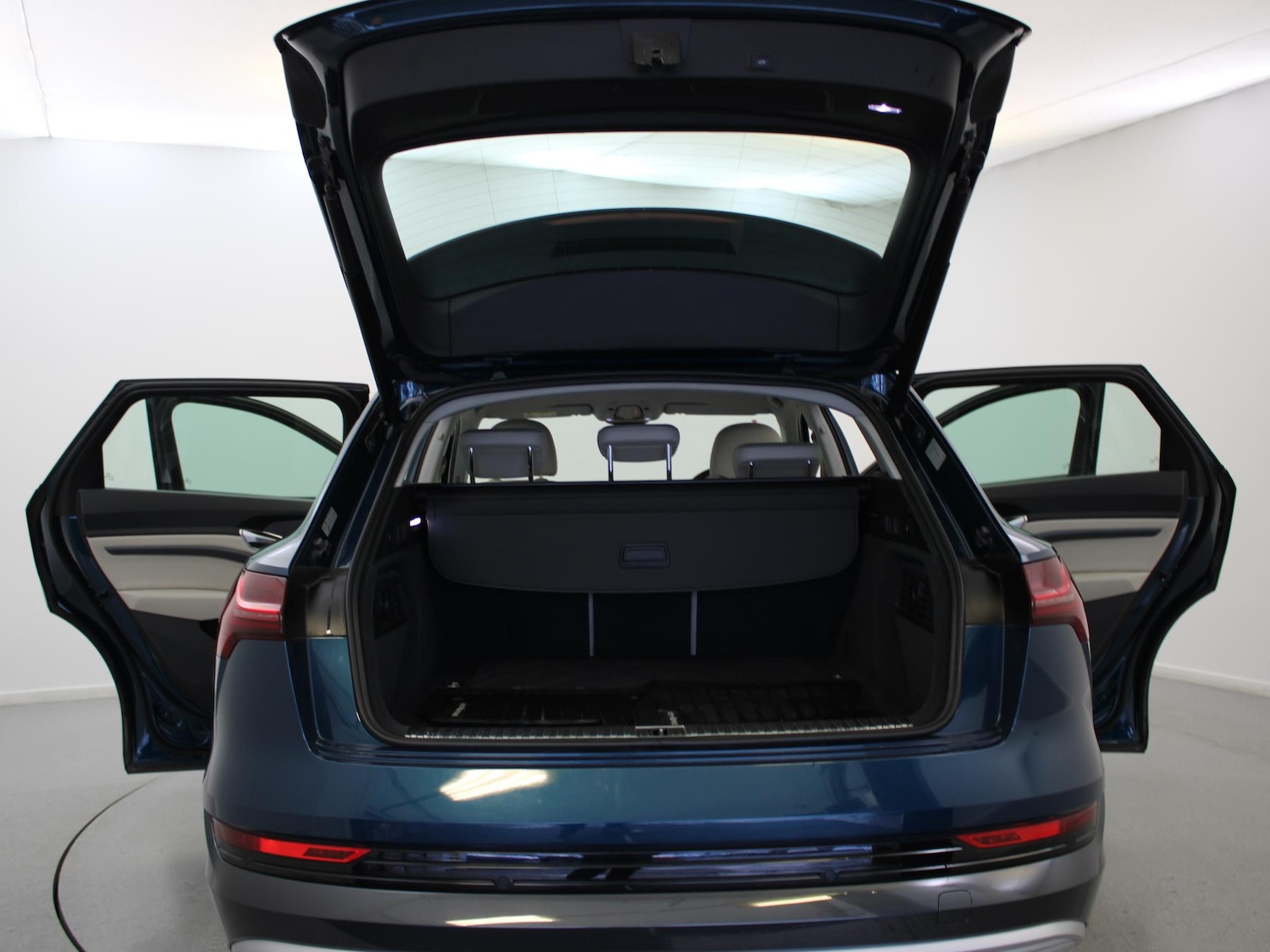 Used Audi e-tron 2019 for sale - 77398062: Photo 33