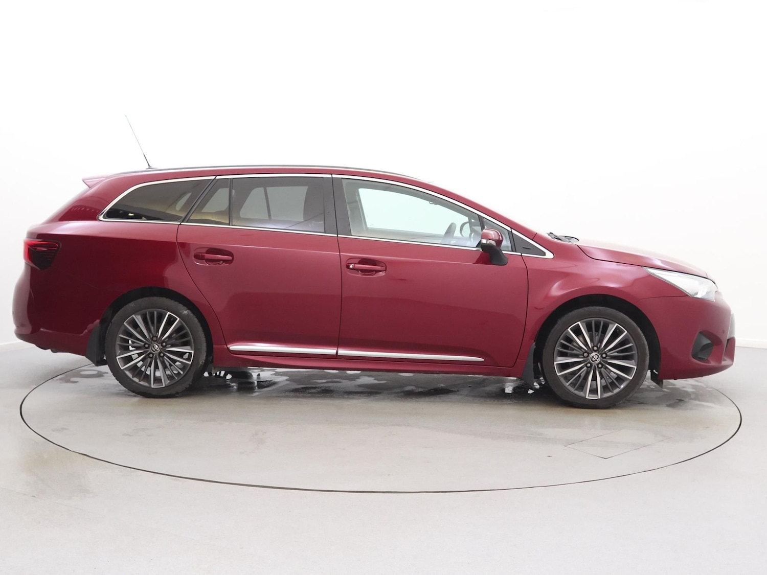 Used Toyota Avensis 2017 for sale - 77742132: Photo 8