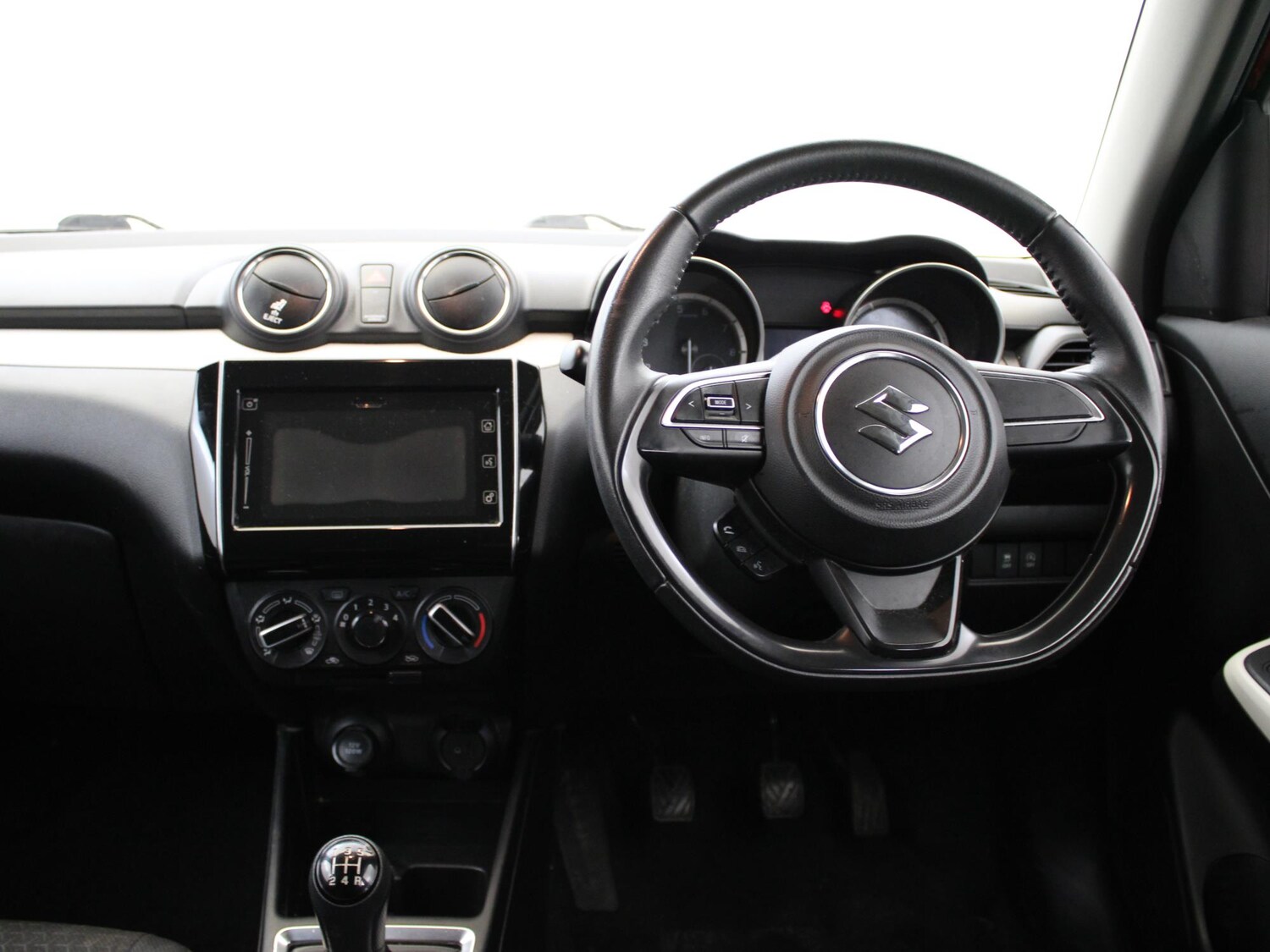 Used Suzuki Swift 2020 for sale - 77687008: Photo 10