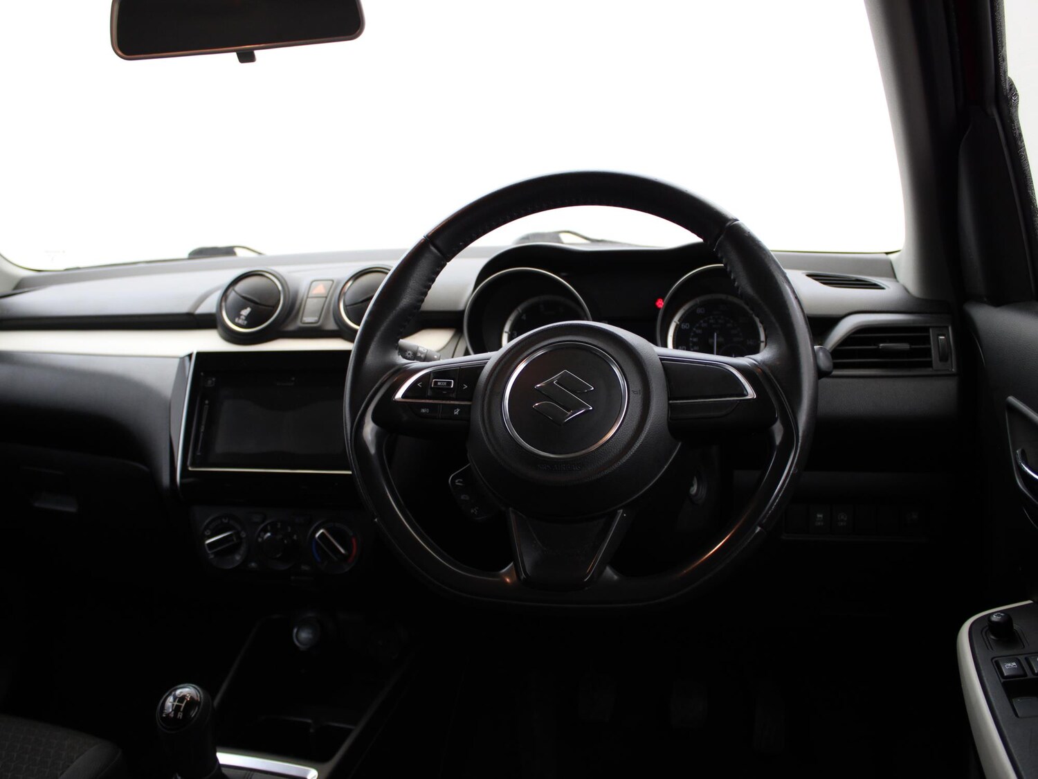 Used Suzuki Swift 2020 for sale - 77687008: Photo 11