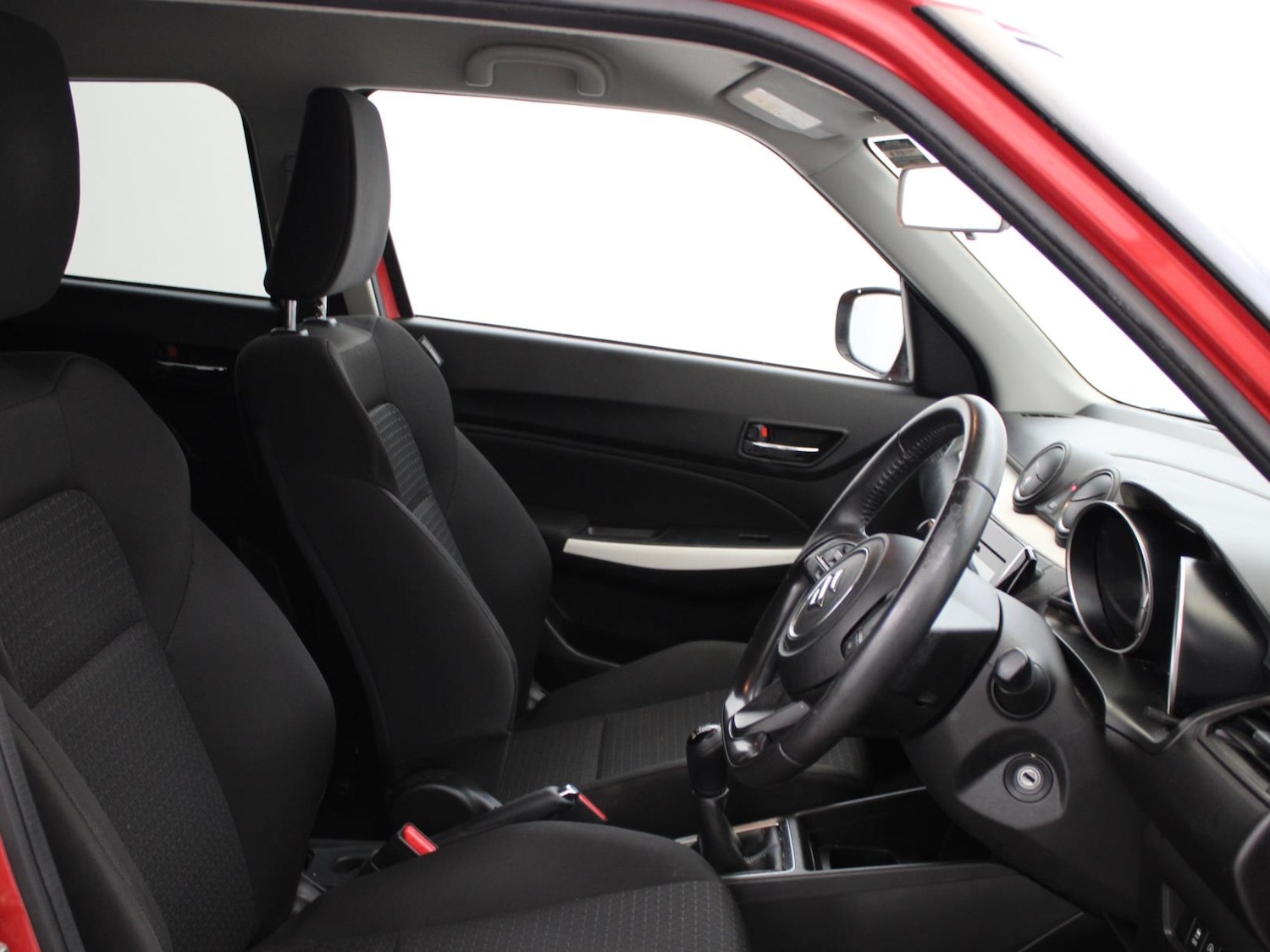 Used Suzuki Swift 2020 for sale - 77687008: Photo 9