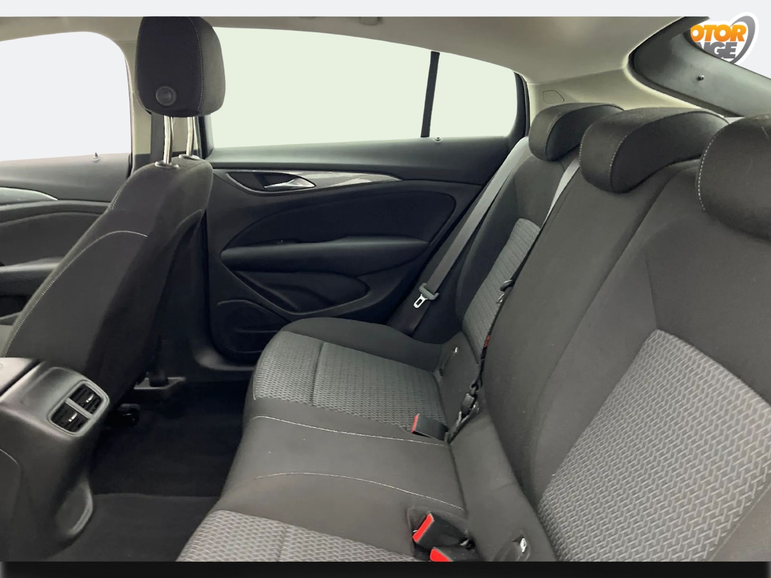 Used Vauxhall Insignia 2021 for sale - 76692311: Photo 6