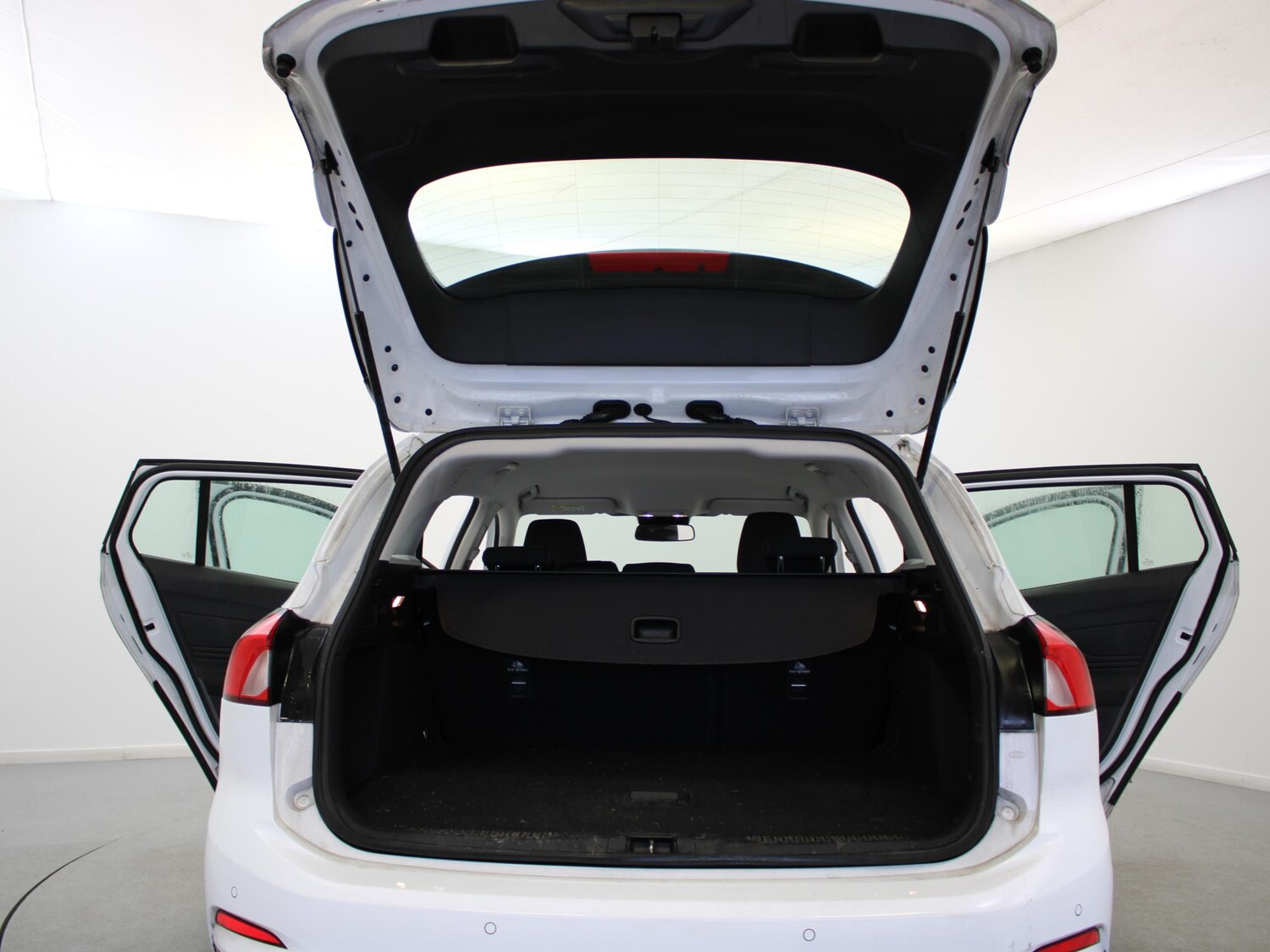 Used Ford Focus 2020 for sale - 77842930: Photo 25