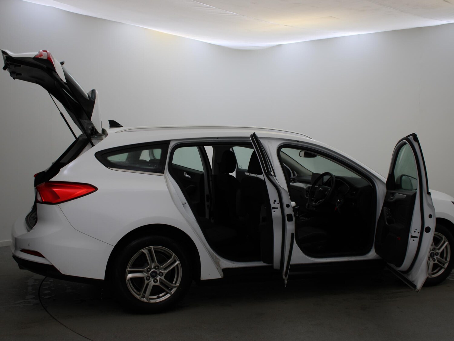 Used Ford Focus 2020 for sale - 77842930: Photo 26