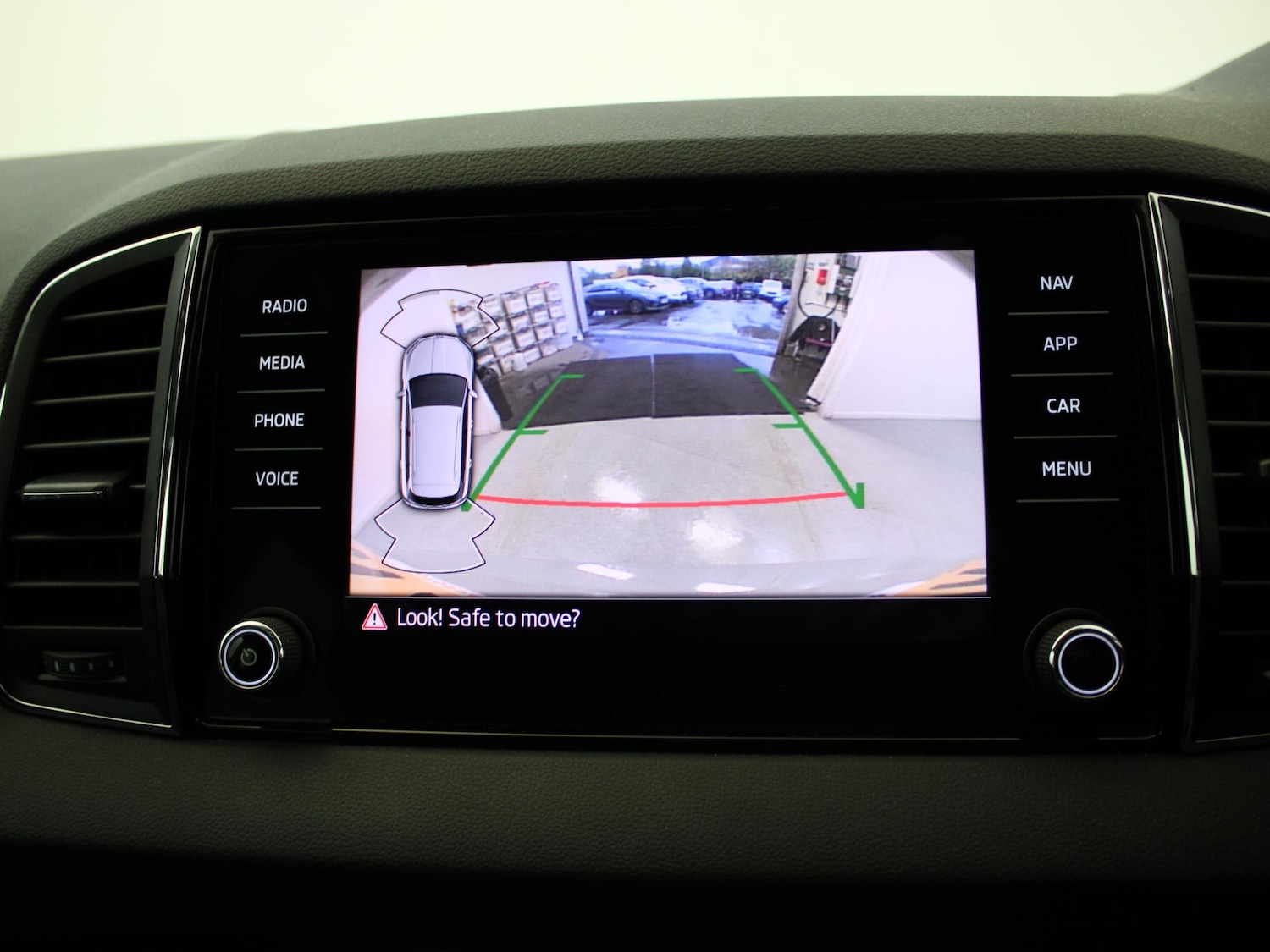 Used Skoda Karoq 2024 for sale - 77943845: Photo 18