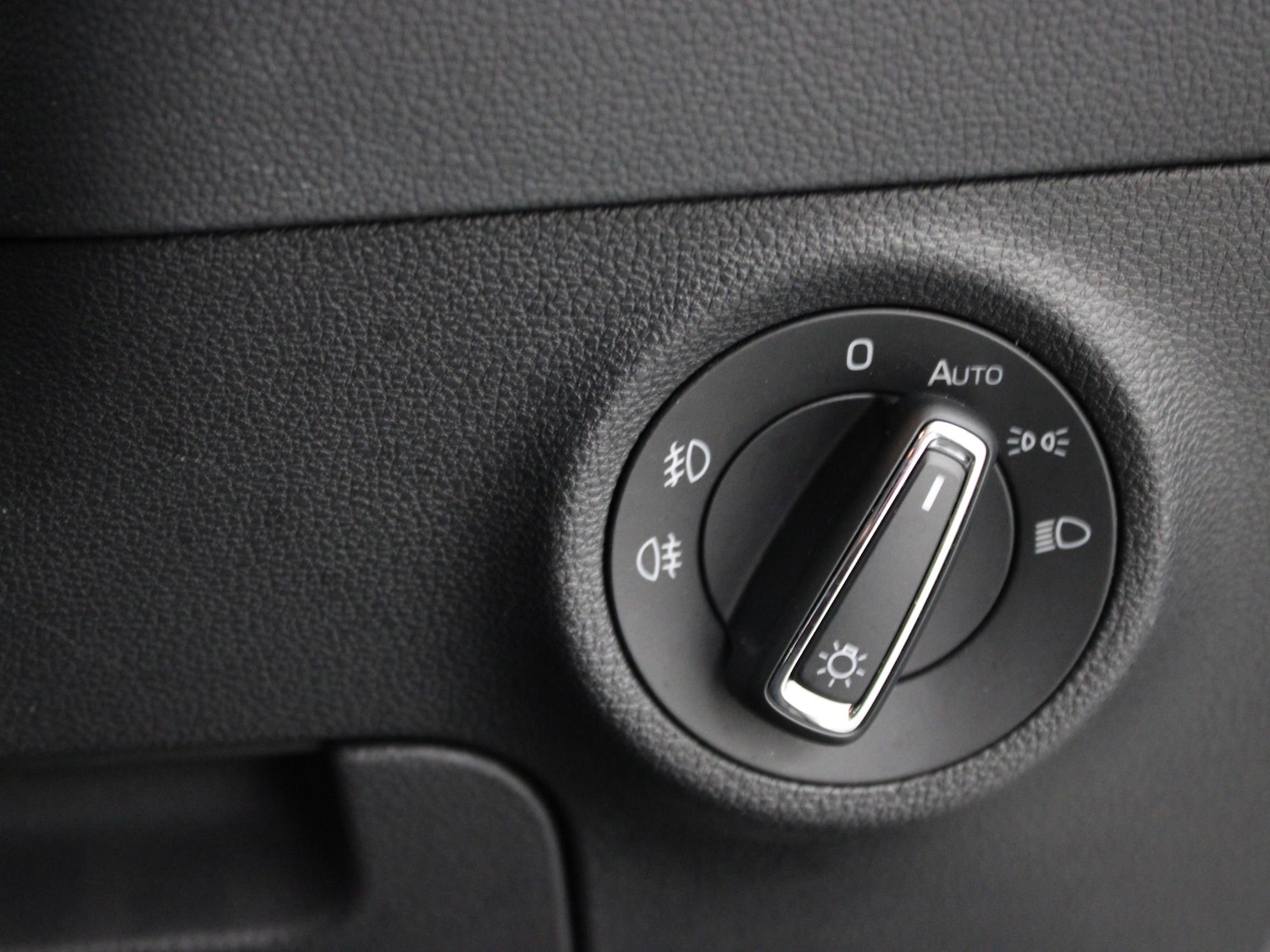 Used Skoda Karoq 2024 for sale - 77943845: Photo 25