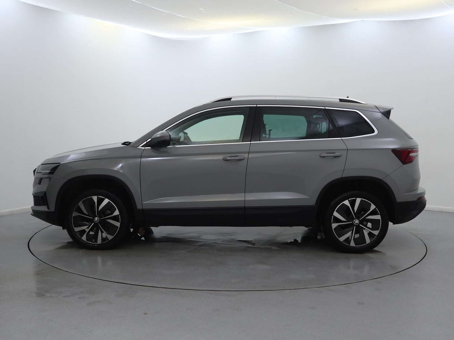 Used Skoda Karoq 2024 for sale - 77943845: Photo 4
