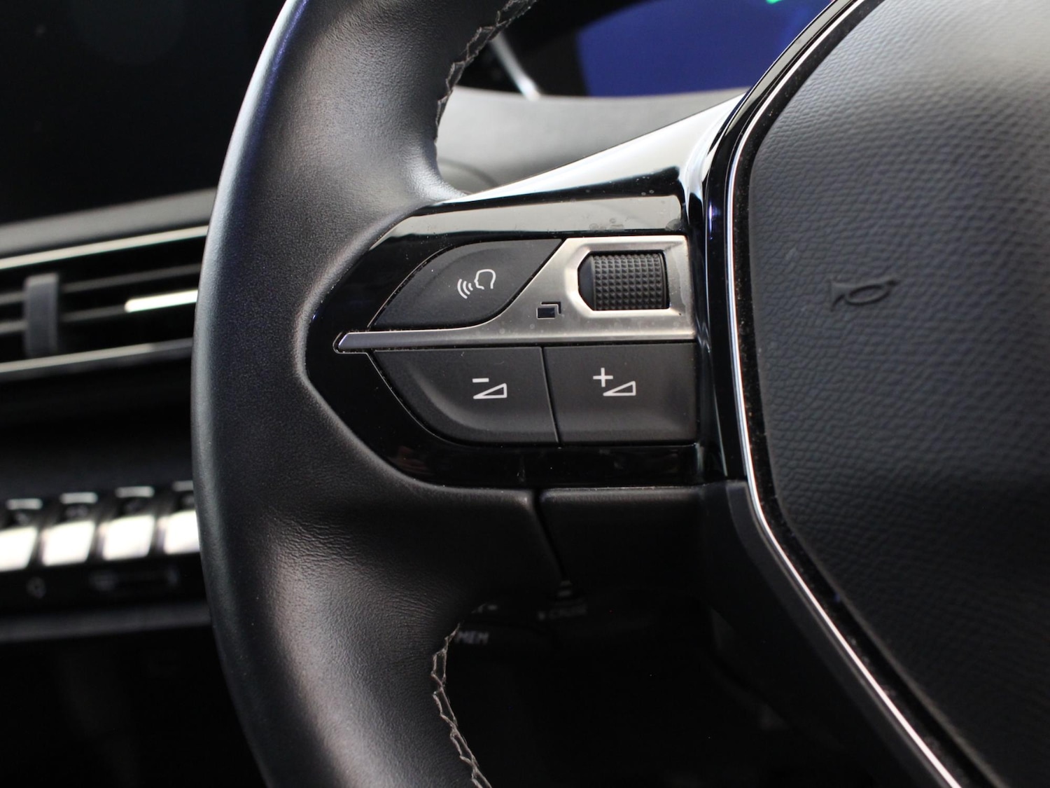 Used Peugeot 3008 2019 for sale - 77348263: Photo 25