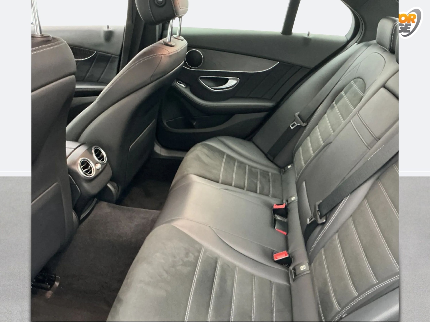 Used Mercedes-Benz C Class 2019 for sale - 78177917: Photo 7