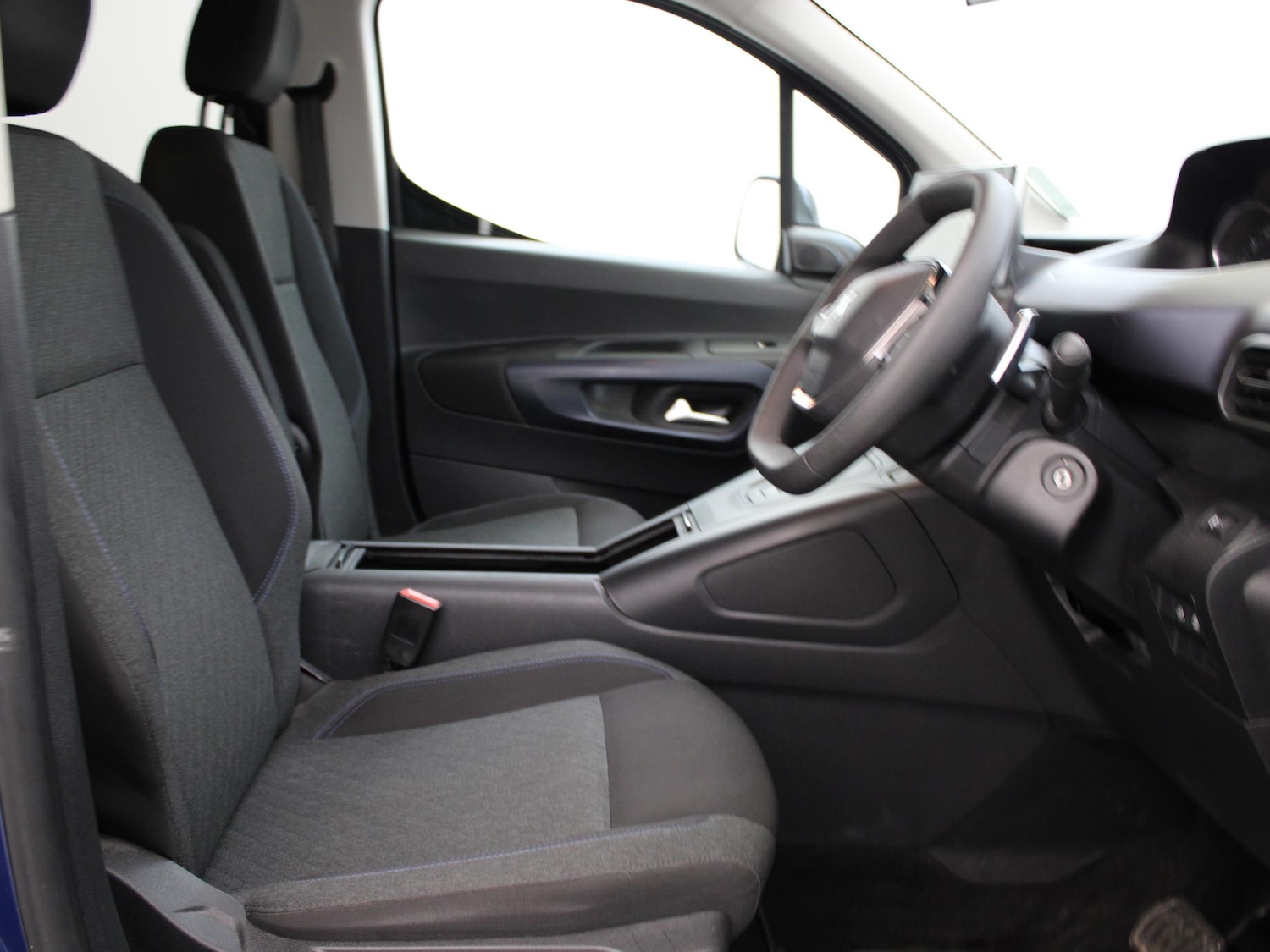 Used Peugeot Rifter 2023 for sale - 76662245: Photo 9