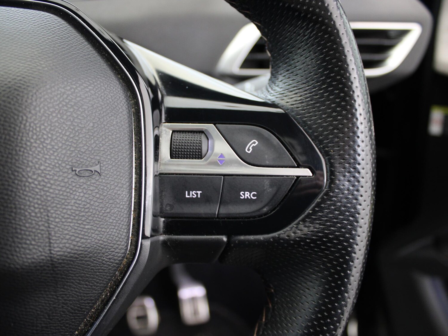 Used Peugeot 5008 2022 for sale - 76755409: Photo 30