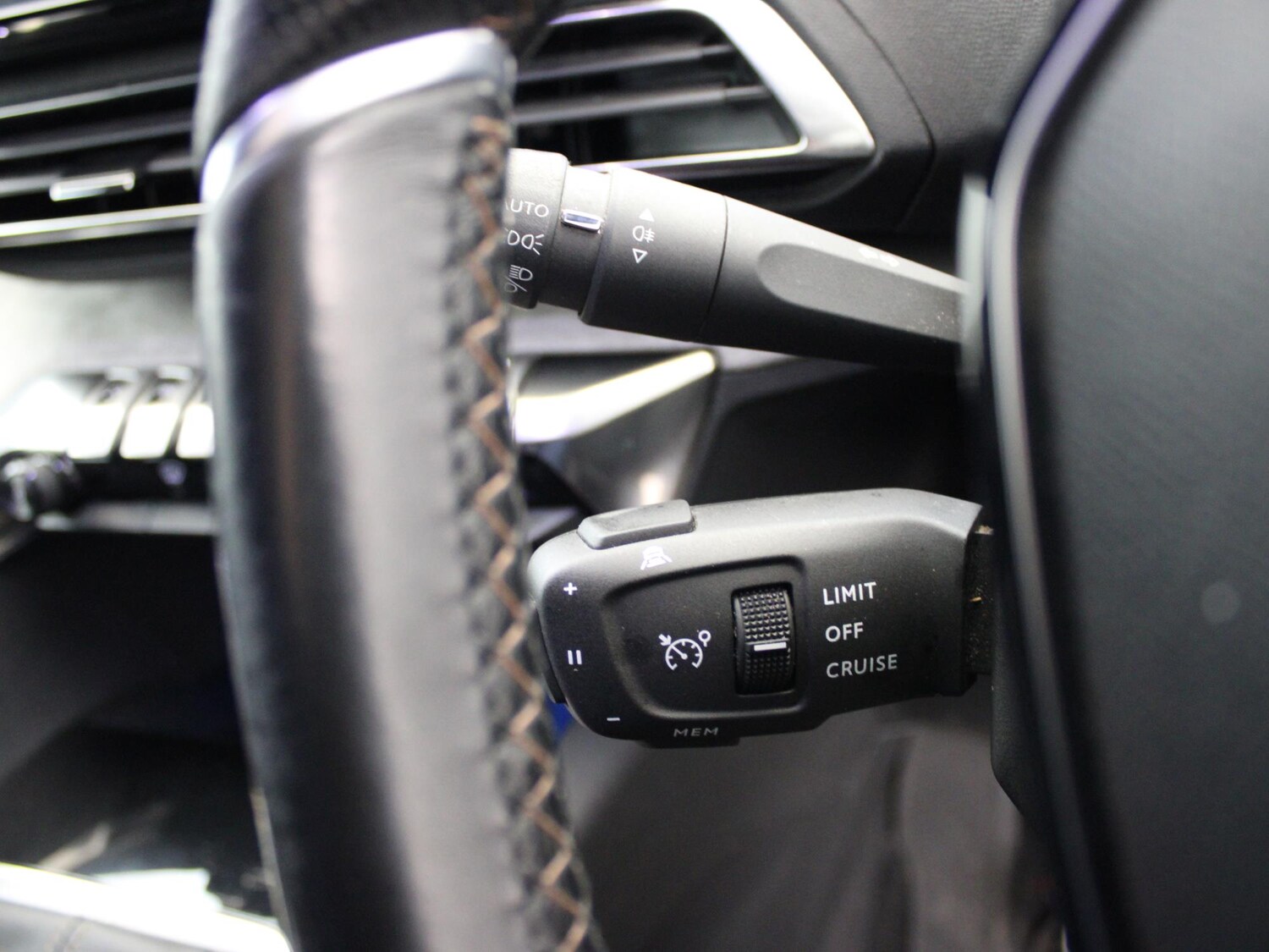 Used Peugeot 5008 2022 for sale - 76755409: Photo 31