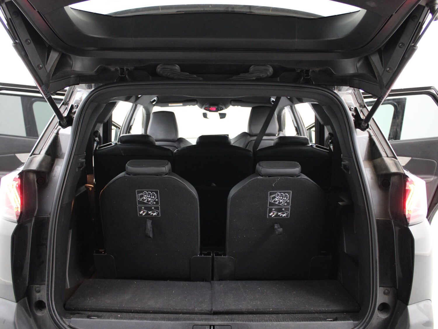 Used Peugeot 5008 2022 for sale - 76755409: Photo 35