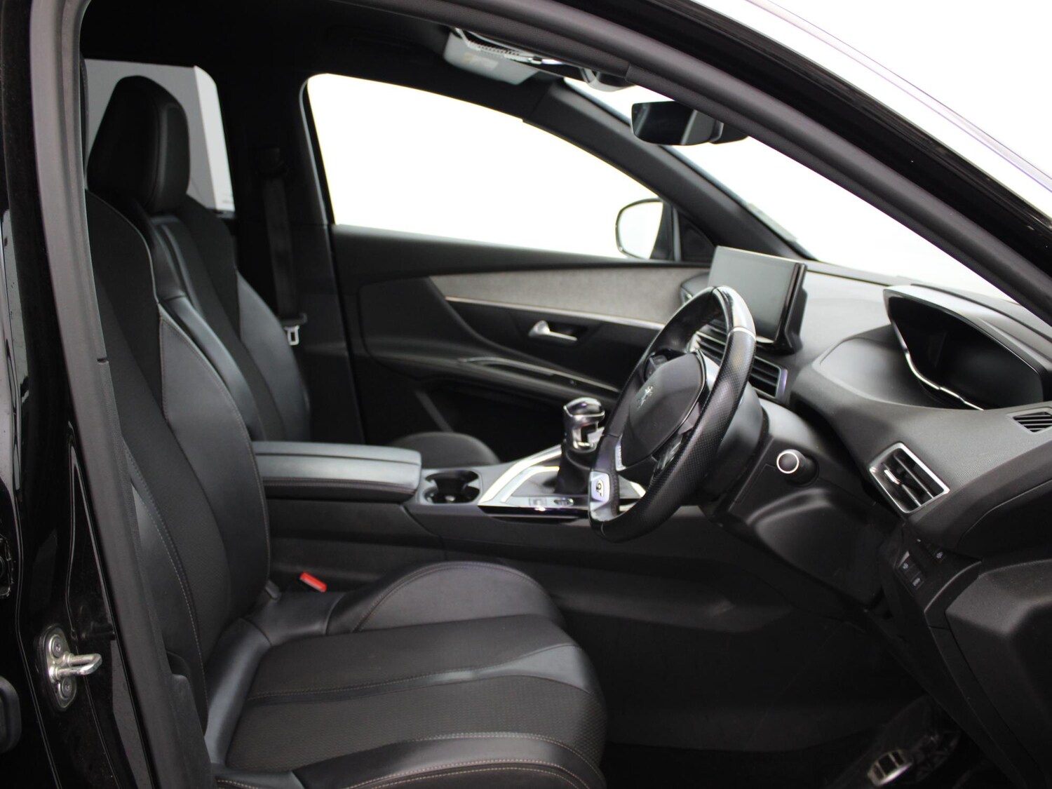 Used Peugeot 5008 2022 for sale - 76755409: Photo 9