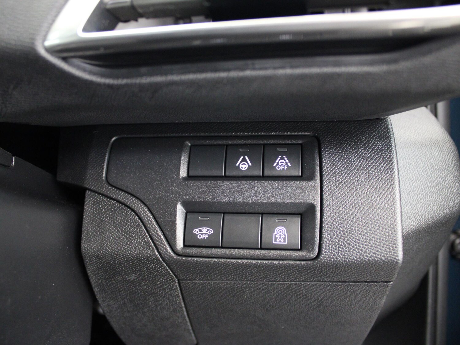 Used Peugeot 3008 2023 for sale - 76515904: Photo 28