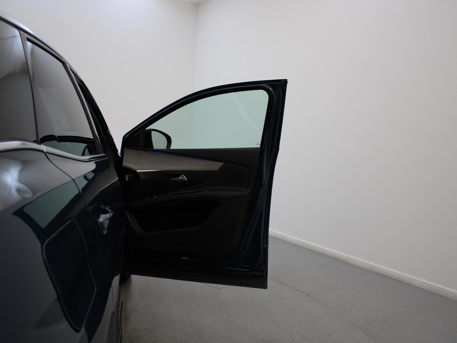 Used Peugeot 3008 2023 for sale - 76515904: Photo 29