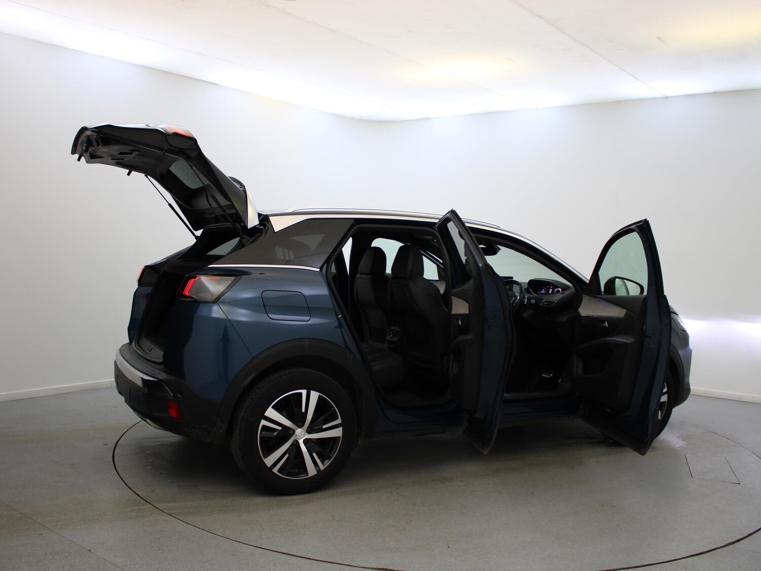 Used Peugeot 3008 2023 for sale - 76515904: Photo 31