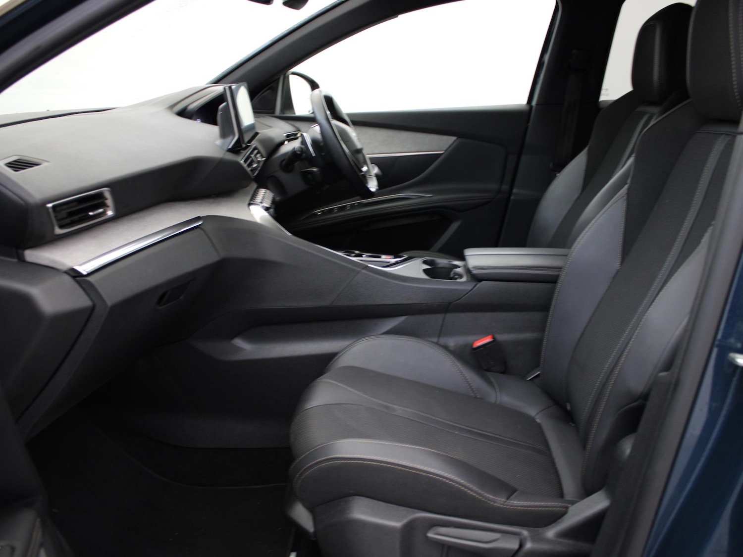 Used Peugeot 3008 2023 for sale - 76515904: Photo 9