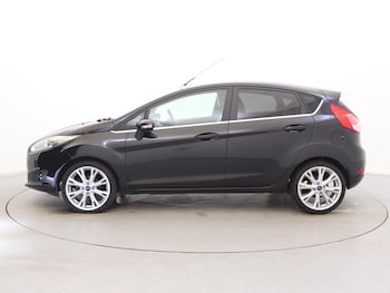 Used Ford Fiesta 2015 for sale - 78815400: Photo