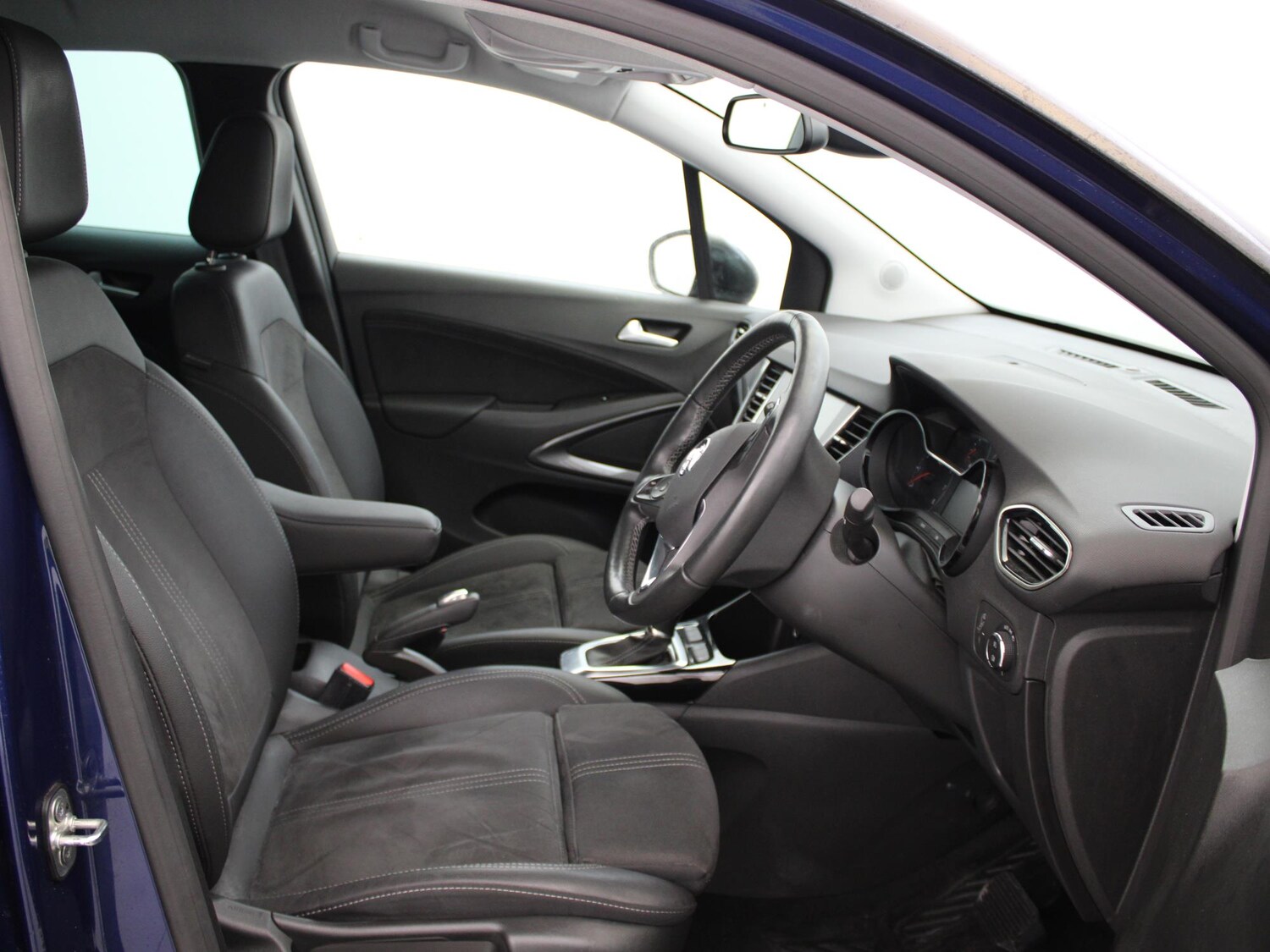 Used Vauxhall Crossland 2022 for sale - 77415139: Photo 9