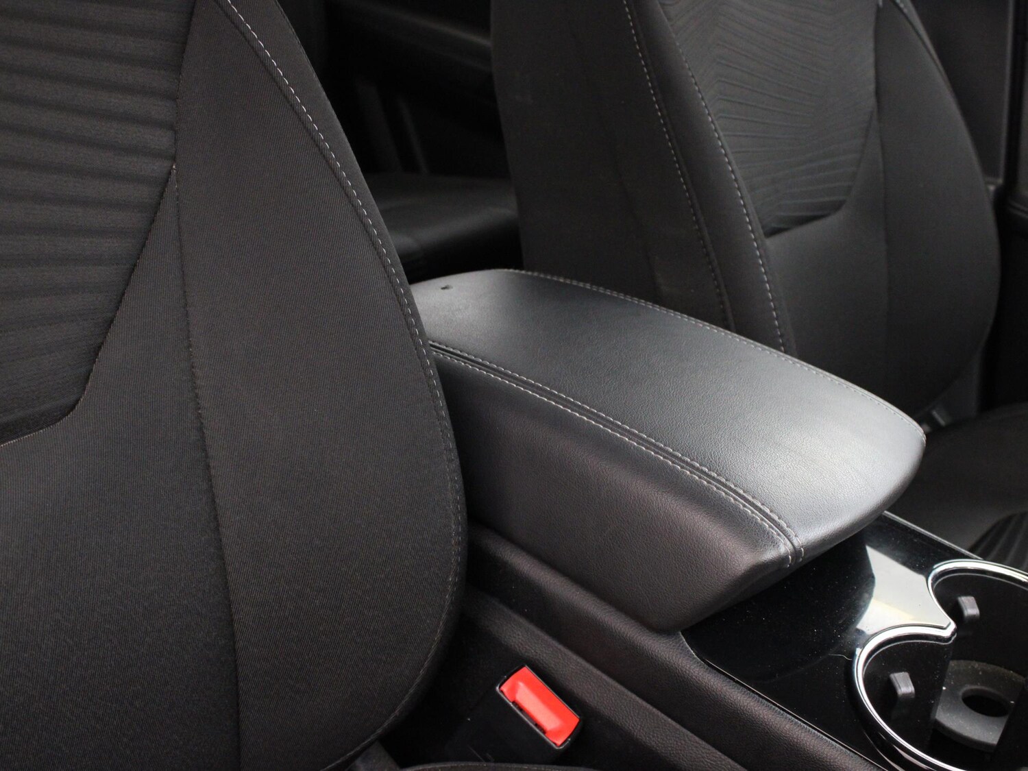 Used Ford S-Max 2018 for sale - 76890201: Photo 24