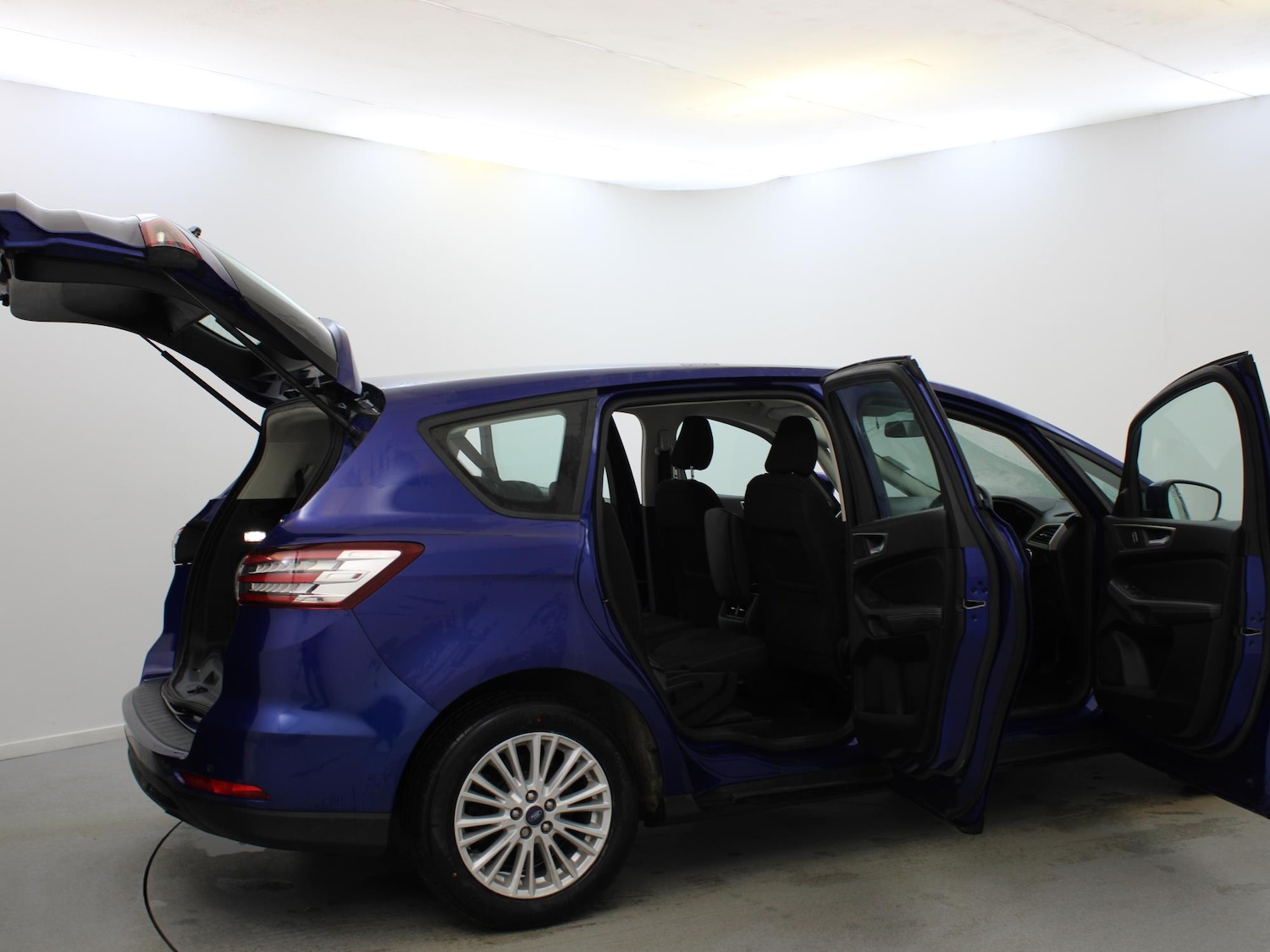 Used Ford S-Max 2018 for sale - 76890201: Photo 28