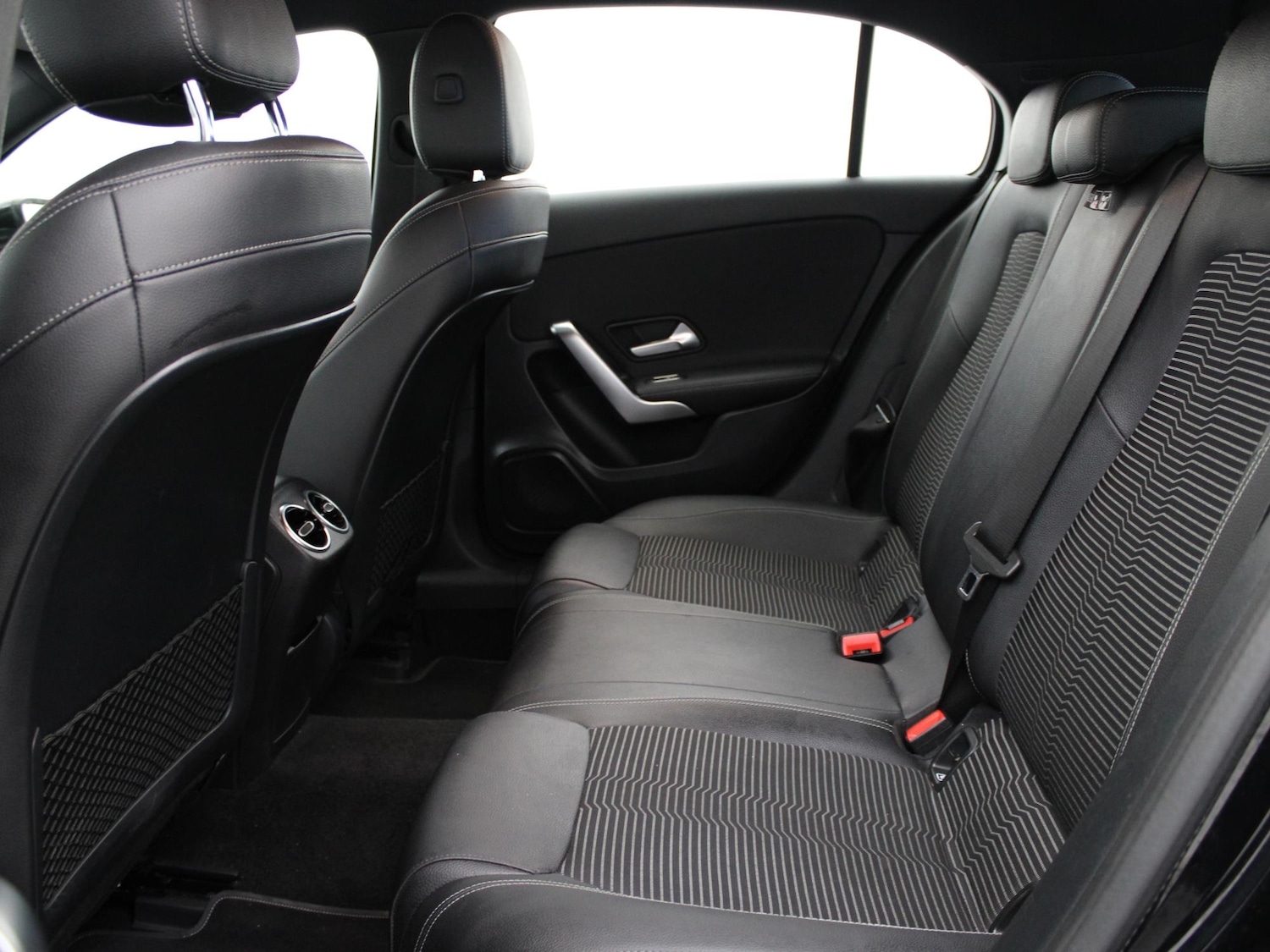 Used Mercedes-Benz A-Class 2018 for sale - 77535197: Photo 10