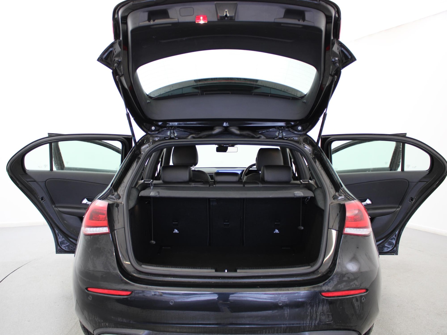 Used Mercedes-Benz A-Class 2018 for sale - 77535197: Photo 30