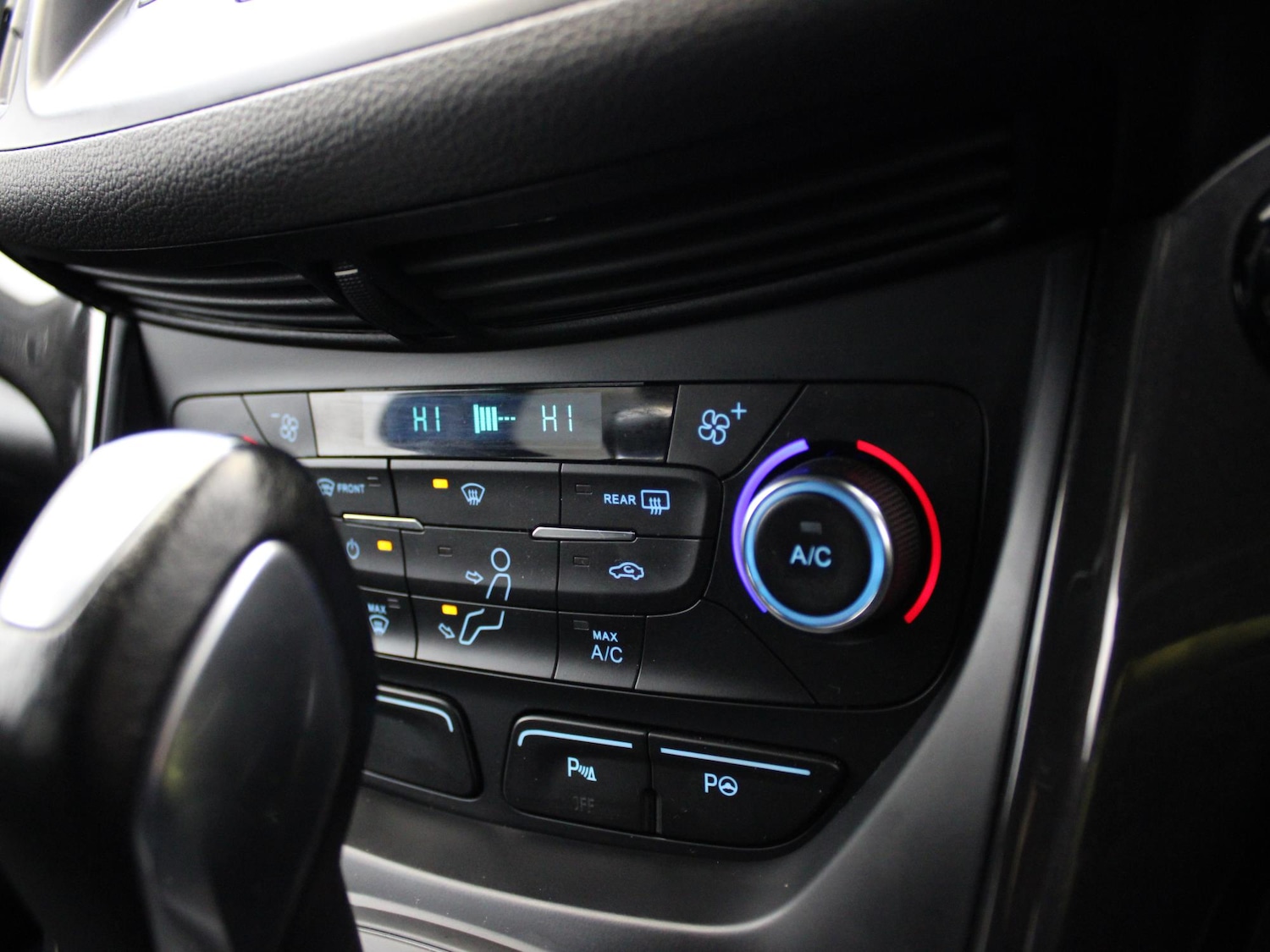 Used Ford Kuga 2017 for sale - 77099674: Photo 25