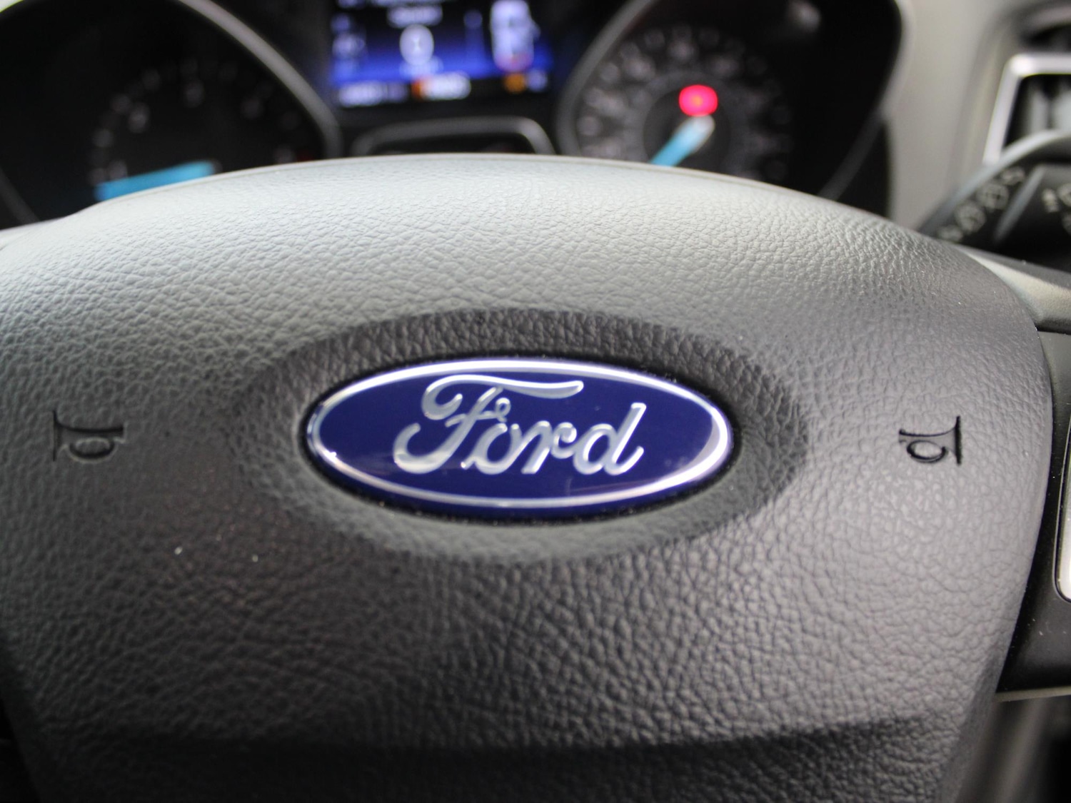 Used Ford Kuga 2017 for sale - 77099674: Photo 29