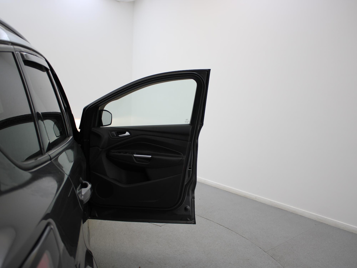 Used Ford Kuga 2017 for sale - 77099674: Photo 33