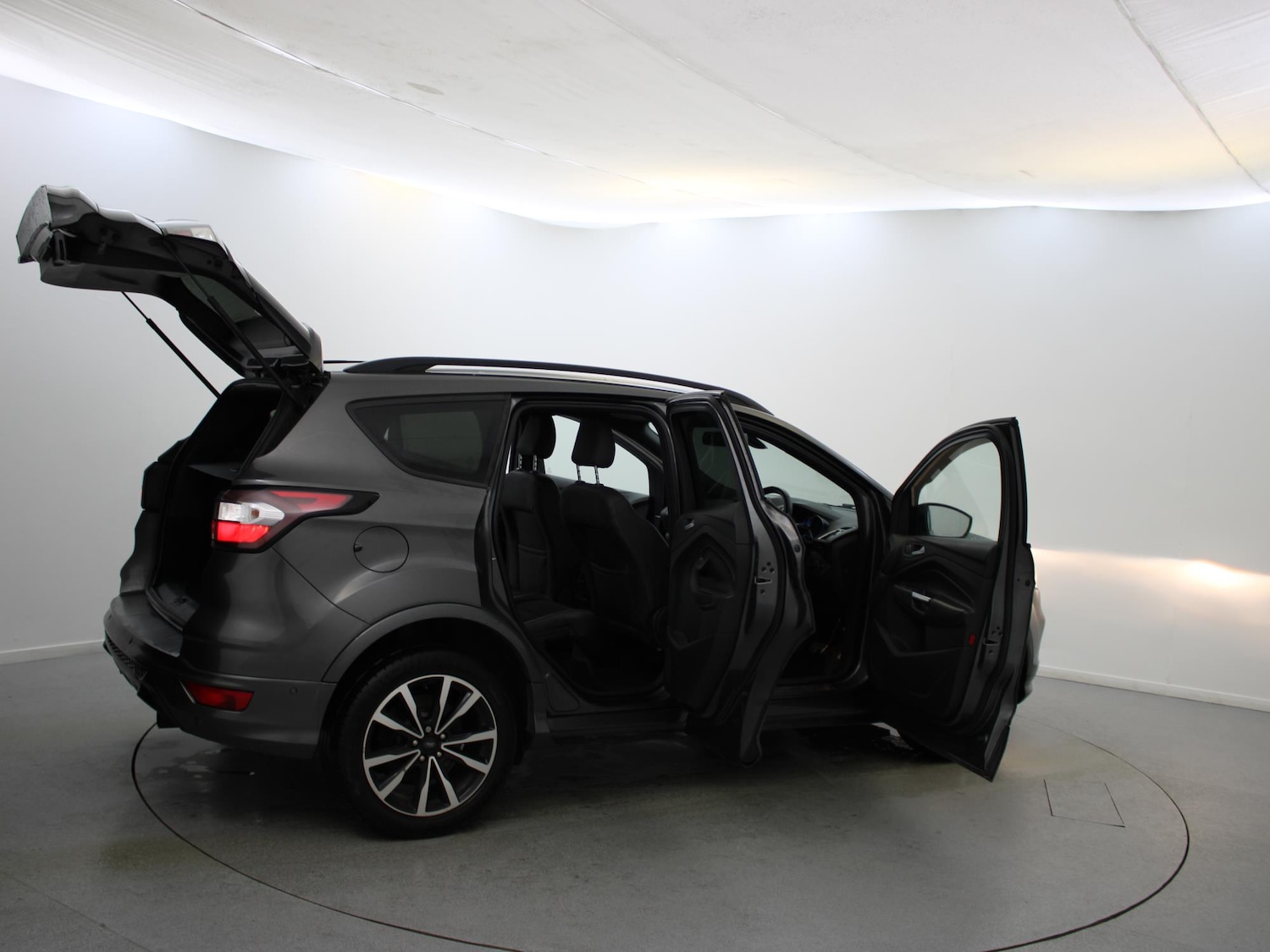 Used Ford Kuga 2017 for sale - 77099674: Photo 37