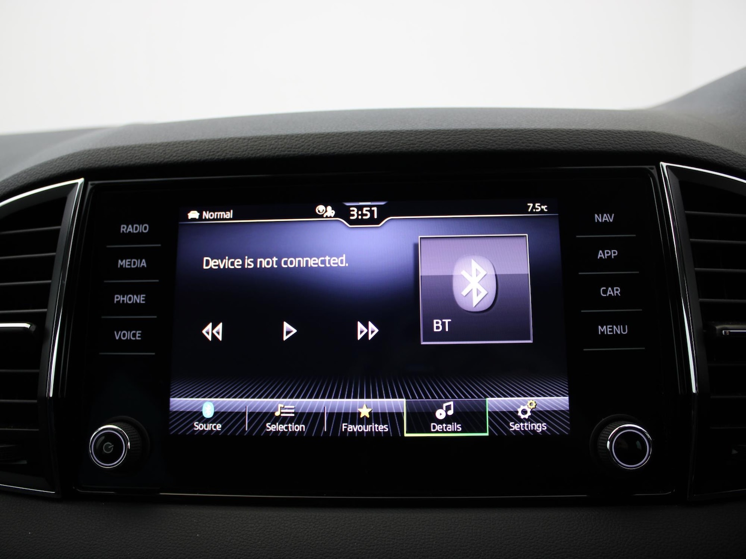 Used Skoda Karoq 2022 for sale - 77158918: Photo 22